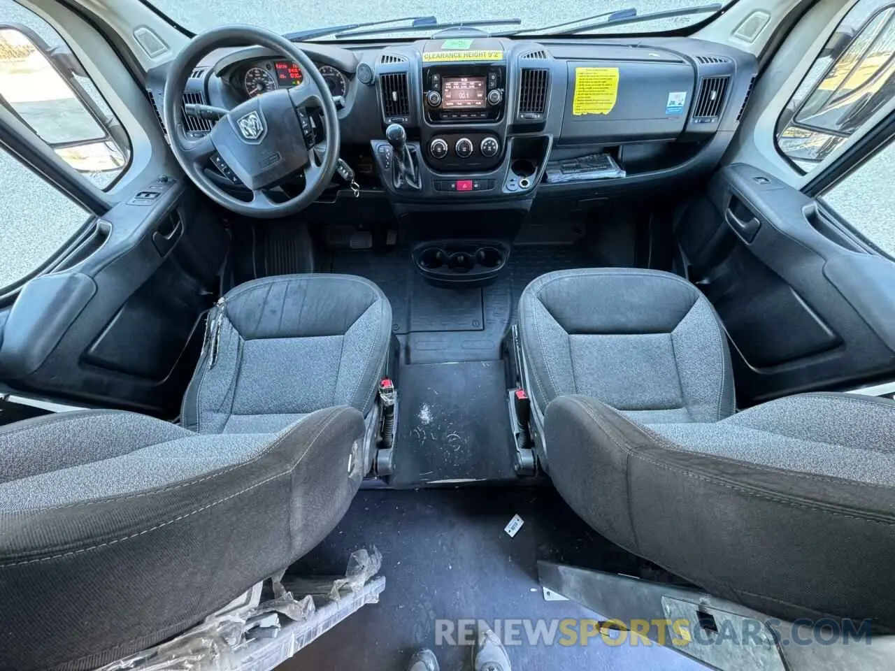9 fotografías del automóvil dañado 3C6URVJG1KE551832 RAM All Models 2019