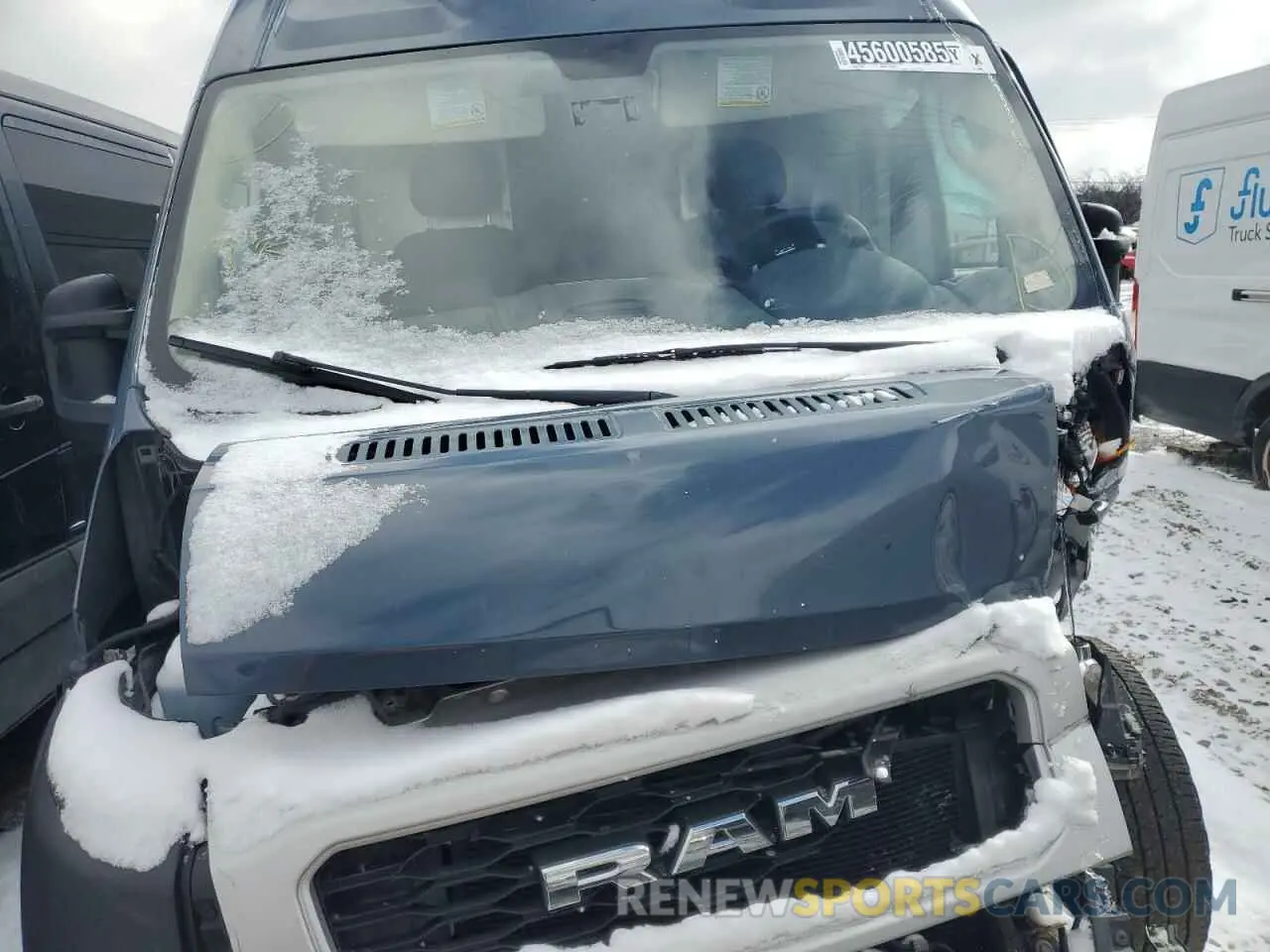 5 fotografías del automóvil dañado 3C6URVJG2KE541827 RAM All Models 2019
