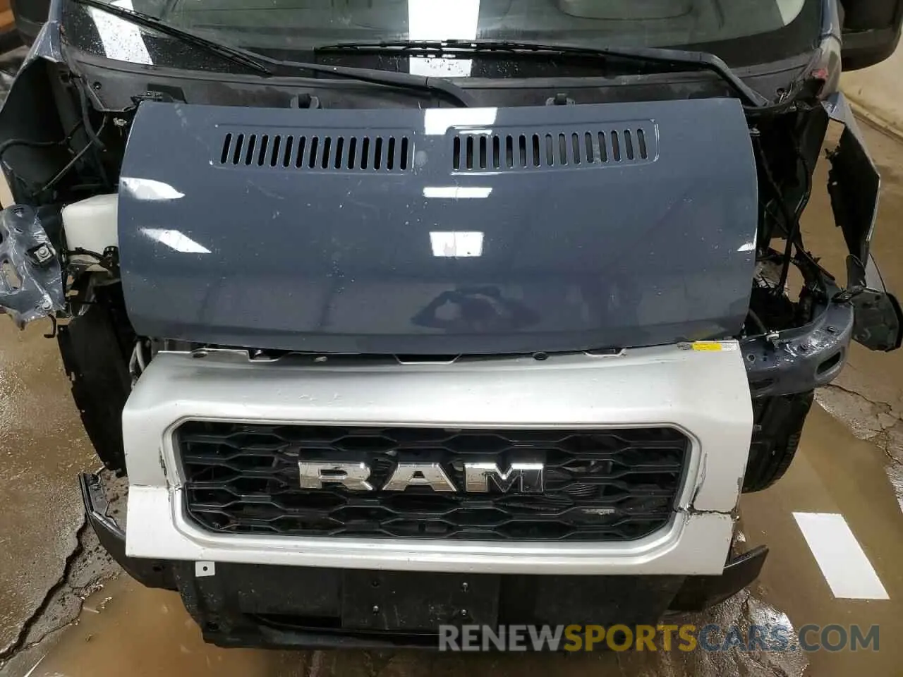12 fotografías del automóvil dañado 3C6URVJG3KE564100 RAM All Models 2019