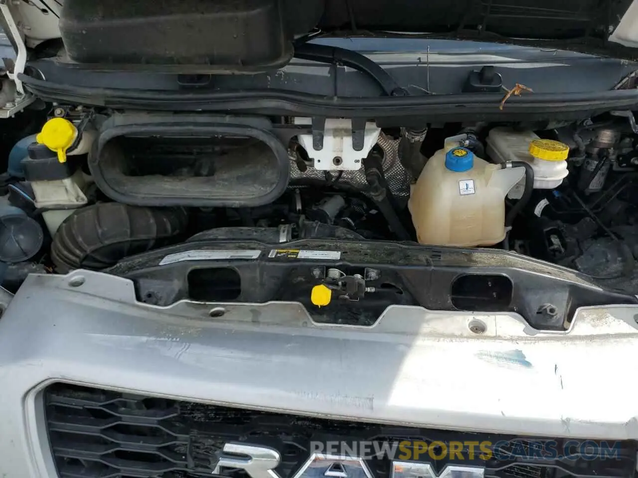 12 fotografías del automóvil dañado 3C6URVJG3LE105148 RAM All Models 2020