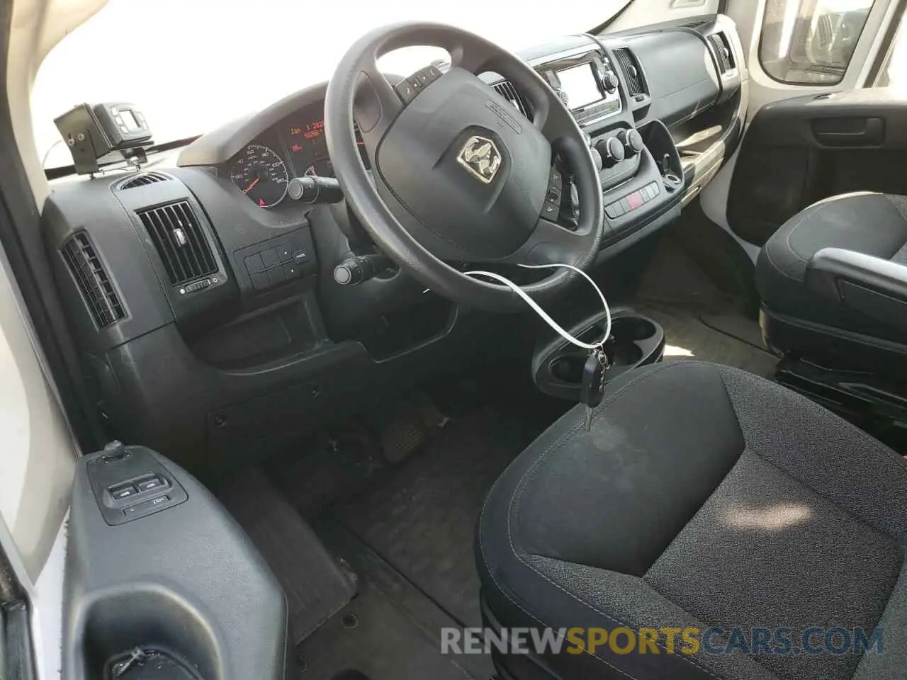 8 fotografías del automóvil dañado 3C6LRVCG6ME516523 RAM All Models 2021