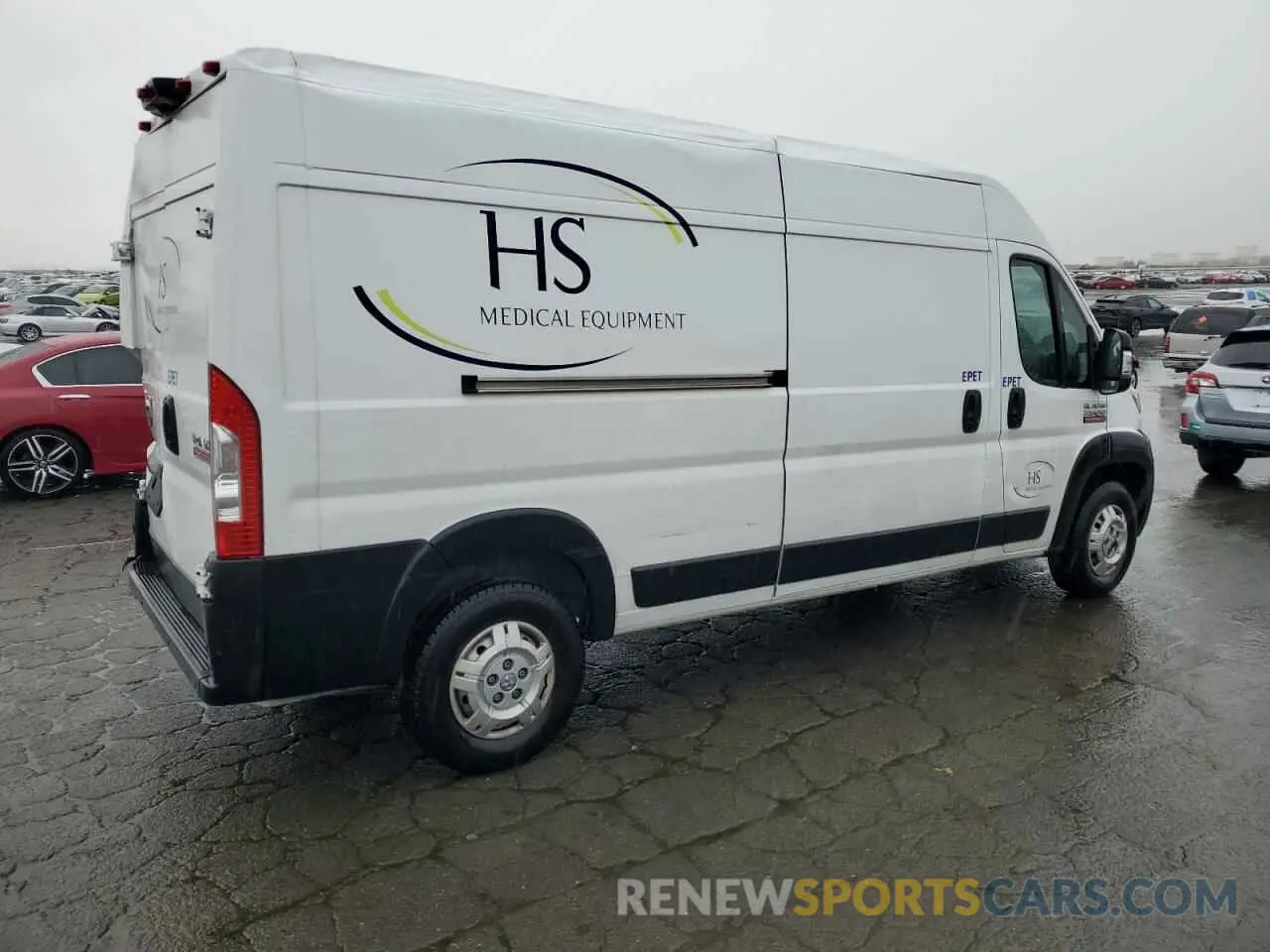 3 fotografías del automóvil dañado 3C6LRVDG3NE135180 RAM All Models 2022