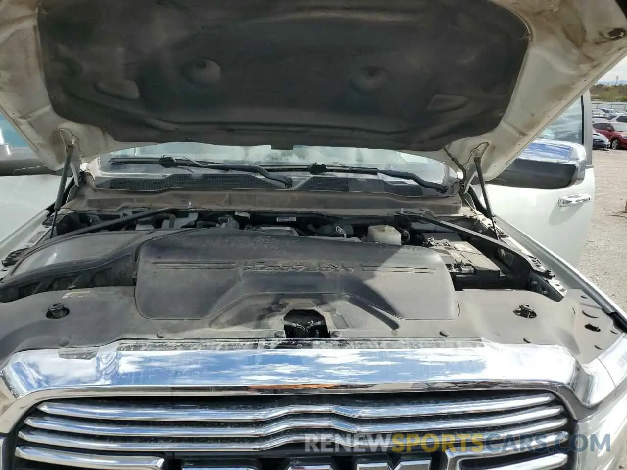 11 fotografías del automóvil dañado 3C6UR5FL5NG228396 RAM All Models 2022