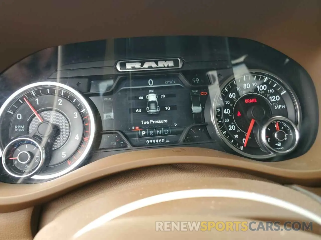 9 fotografías del automóvil dañado 3C6UR5FL5NG228396 RAM All Models 2022