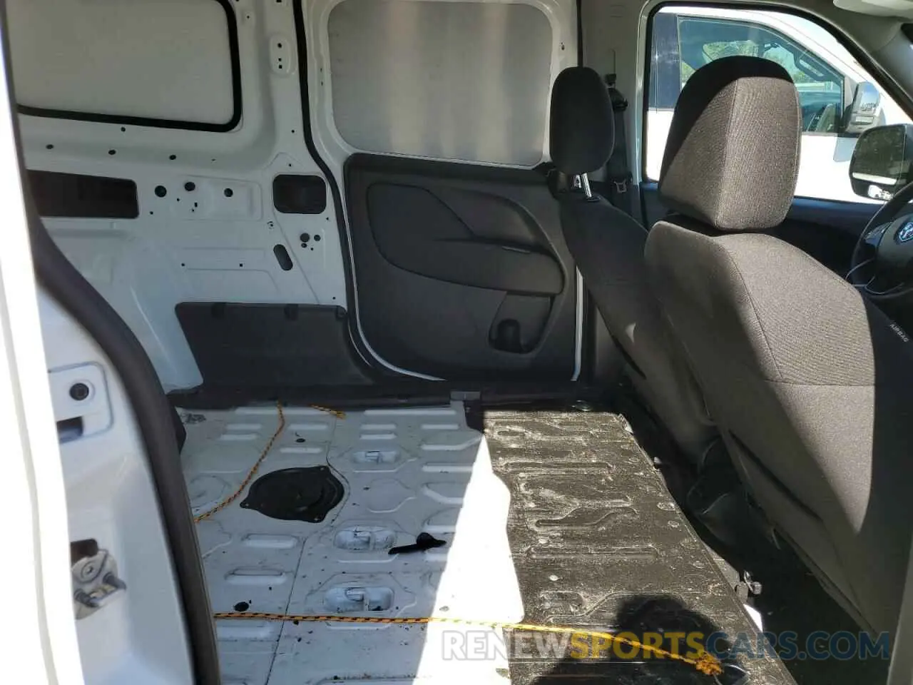 11 fotografías del automóvil dañado ZFBHRFAB2N6Y25251 RAM All Models 2022