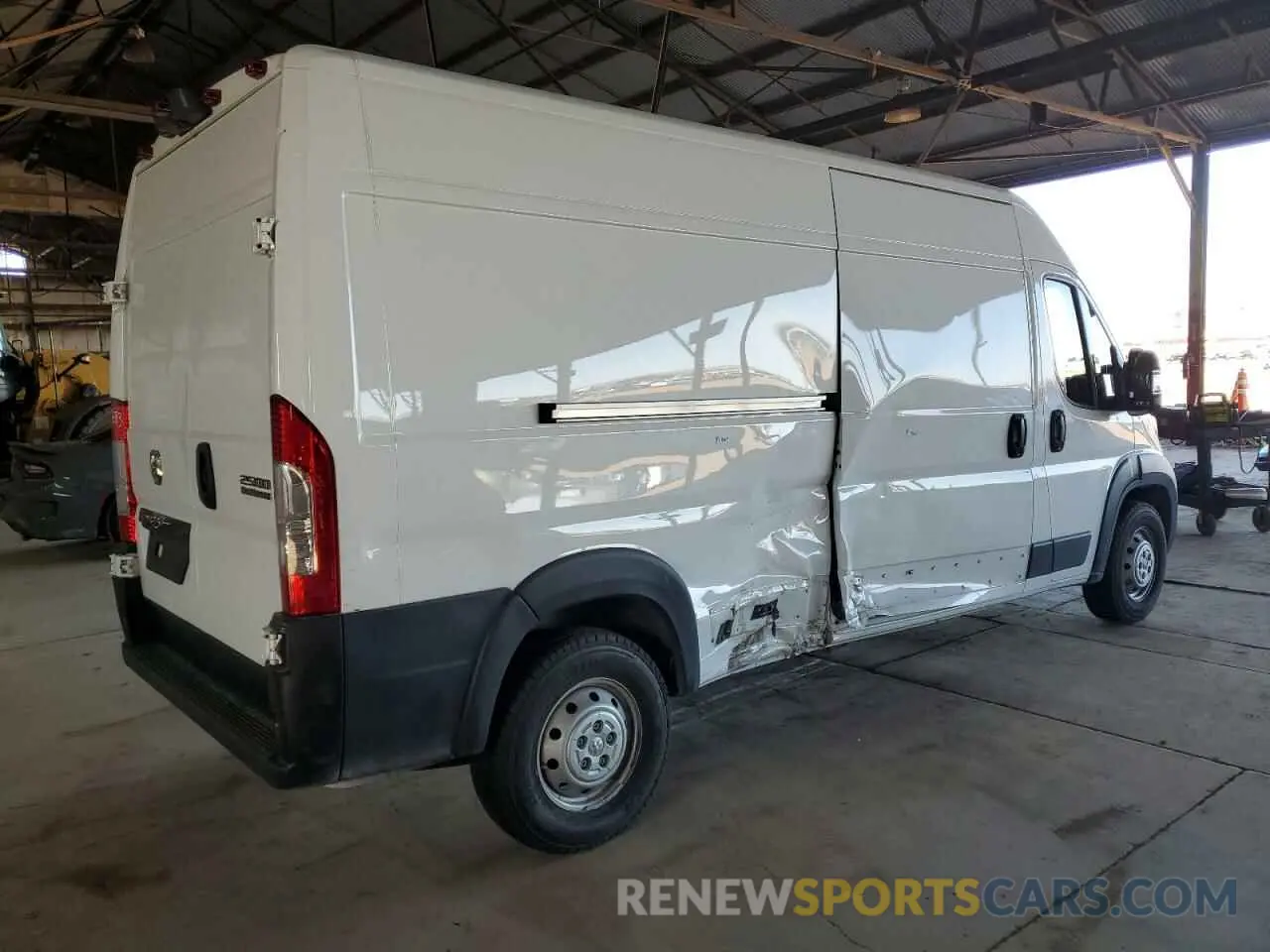 3 fotografías del automóvil dañado 3C6LRVDG6PE533597 RAM All Models 2023