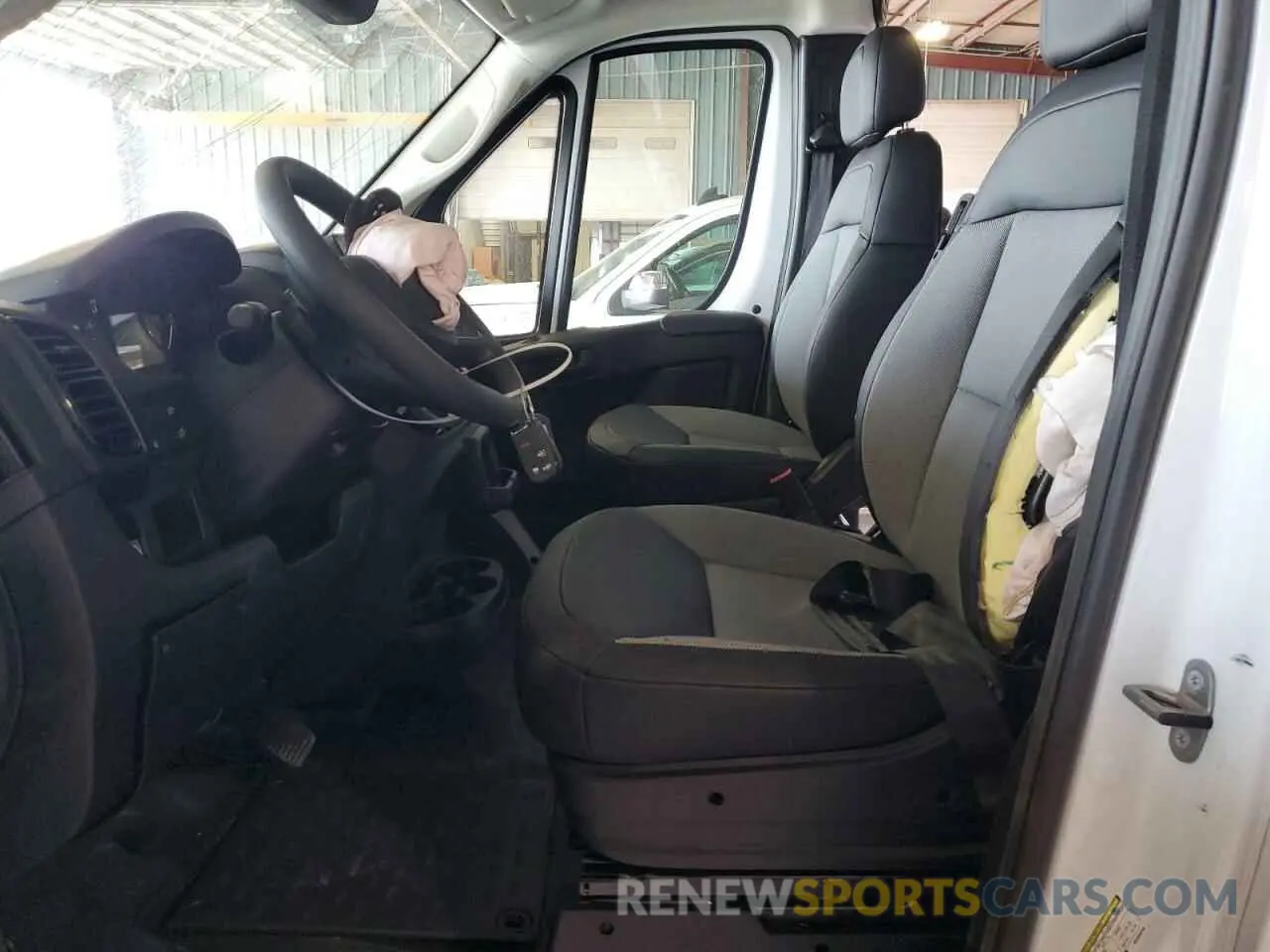 7 fotografías del automóvil dañado 3C6MRVHG9SE549249 RAM All Models 2025