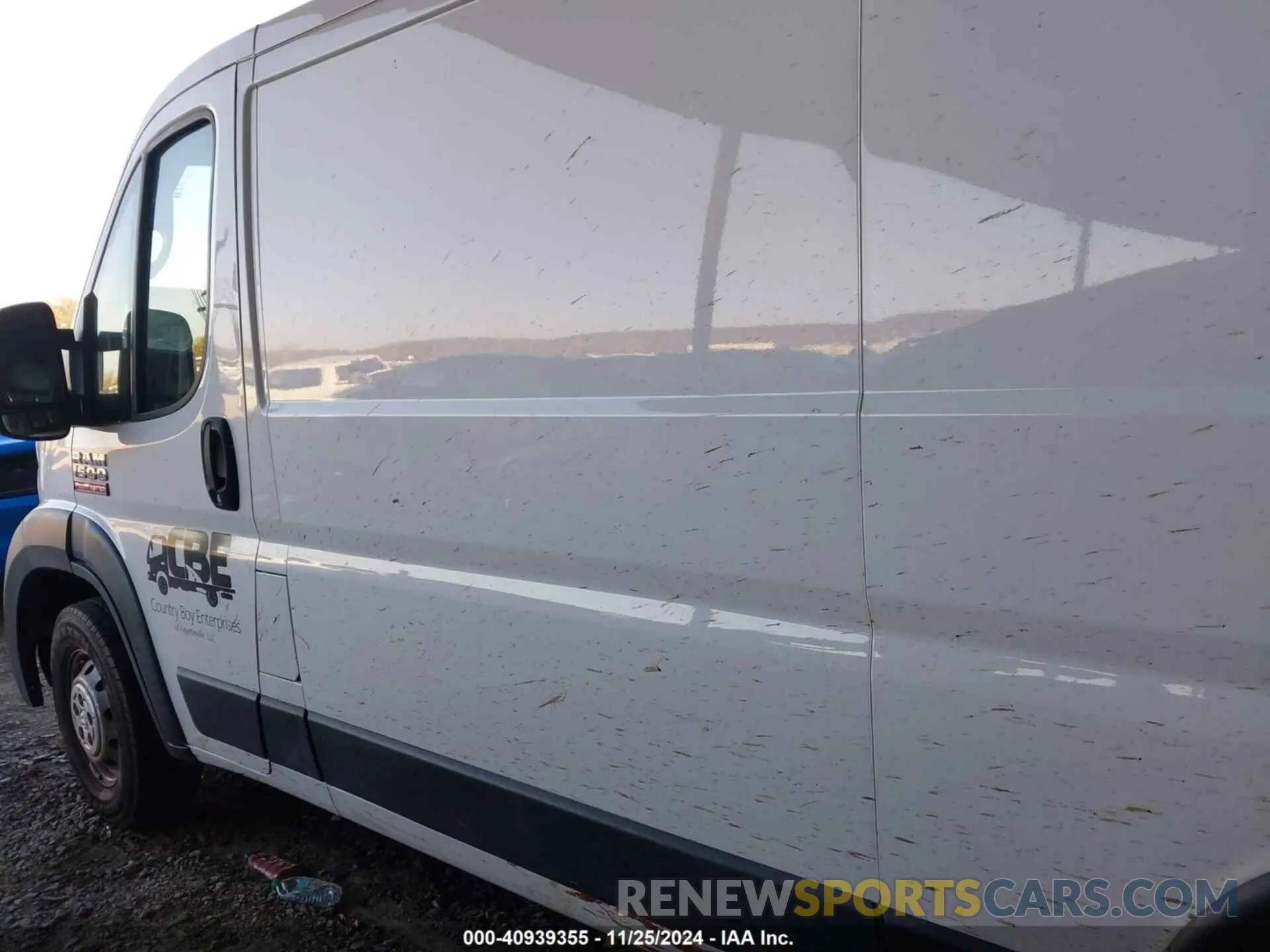 13 fotografías del automóvil dañado 3C6TRVAG0KE509065 RAM PROMASTER 1500 2019