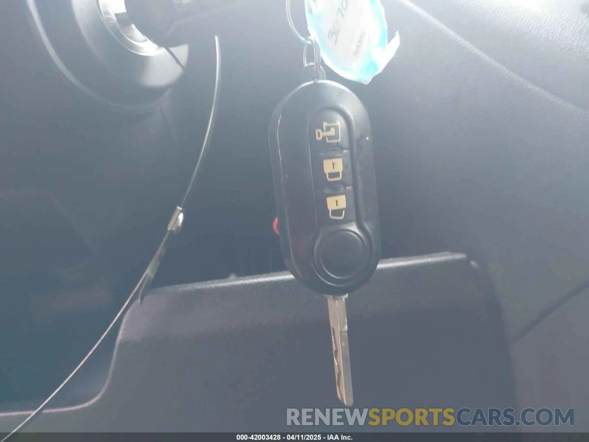 11 fotografías del automóvil dañado 3C6TRVAG2KE555836 RAM PROMASTER 1500 2019