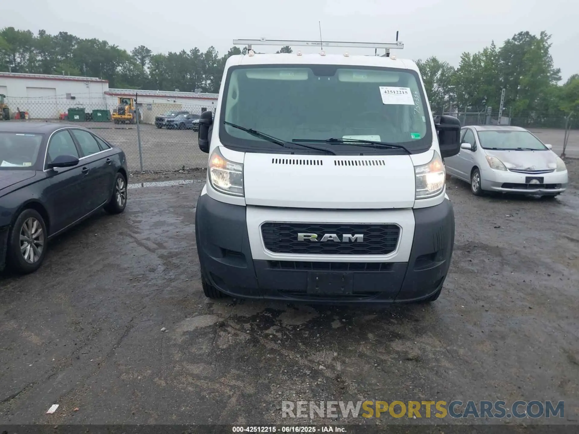 12 fotografías del automóvil dañado 3C6TRVAG7KE565648 RAM PROMASTER 1500 2019