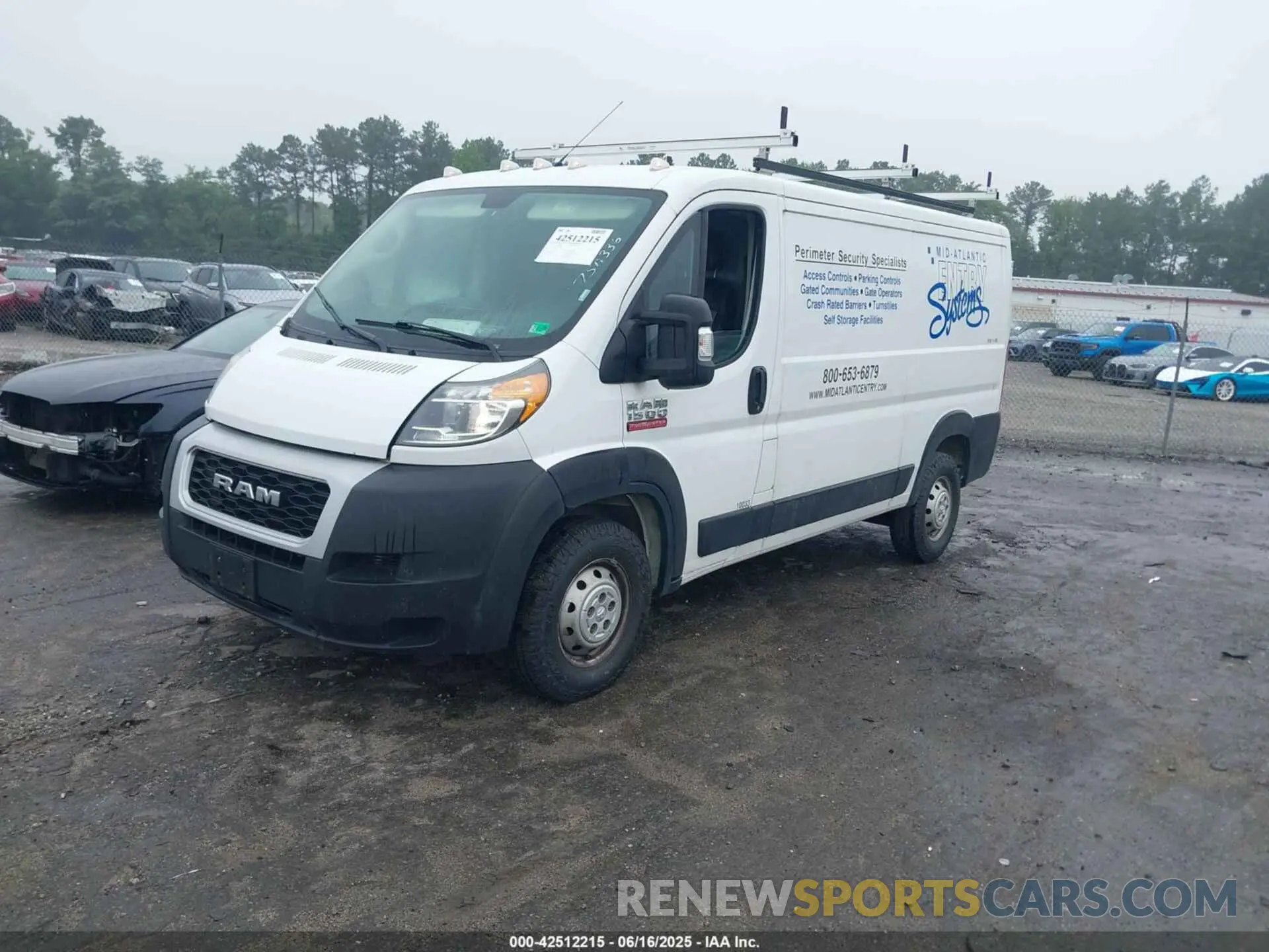 2 fotografías del automóvil dañado 3C6TRVAG7KE565648 RAM PROMASTER 1500 2019