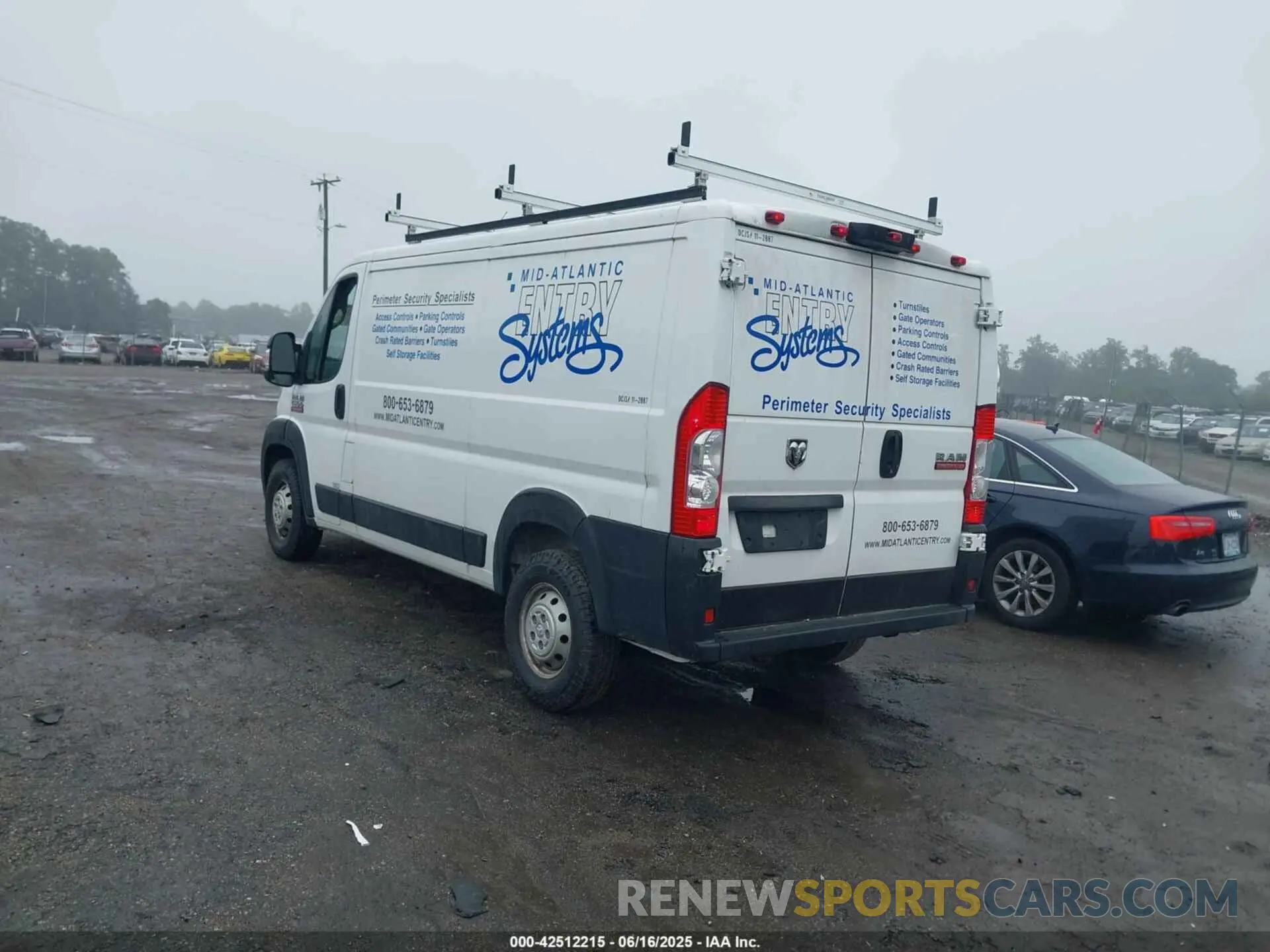 3 fotografías del automóvil dañado 3C6TRVAG7KE565648 RAM PROMASTER 1500 2019