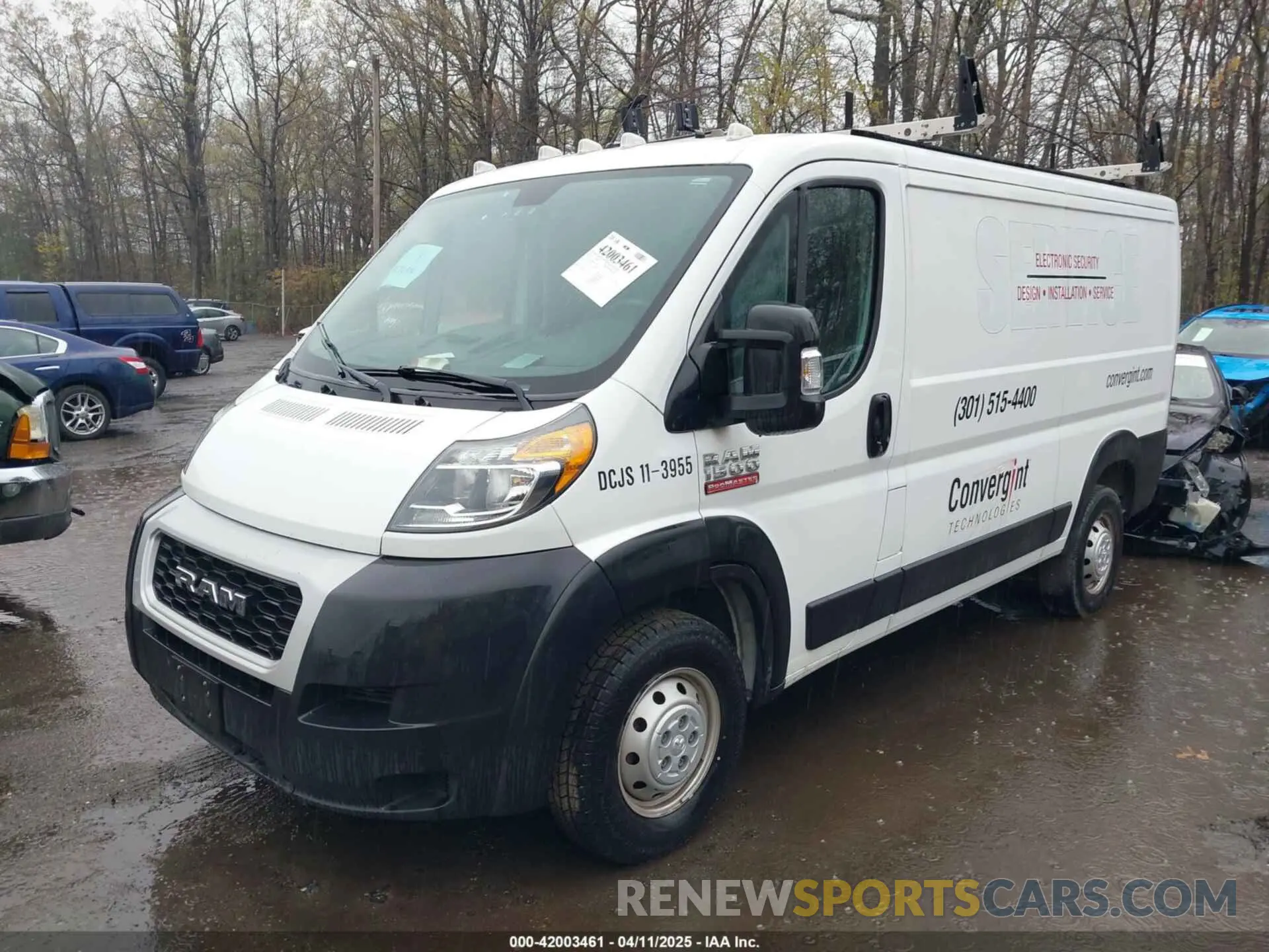2 fotografías del automóvil dañado 3C6TRVAG9KE555834 RAM PROMASTER 1500 2019