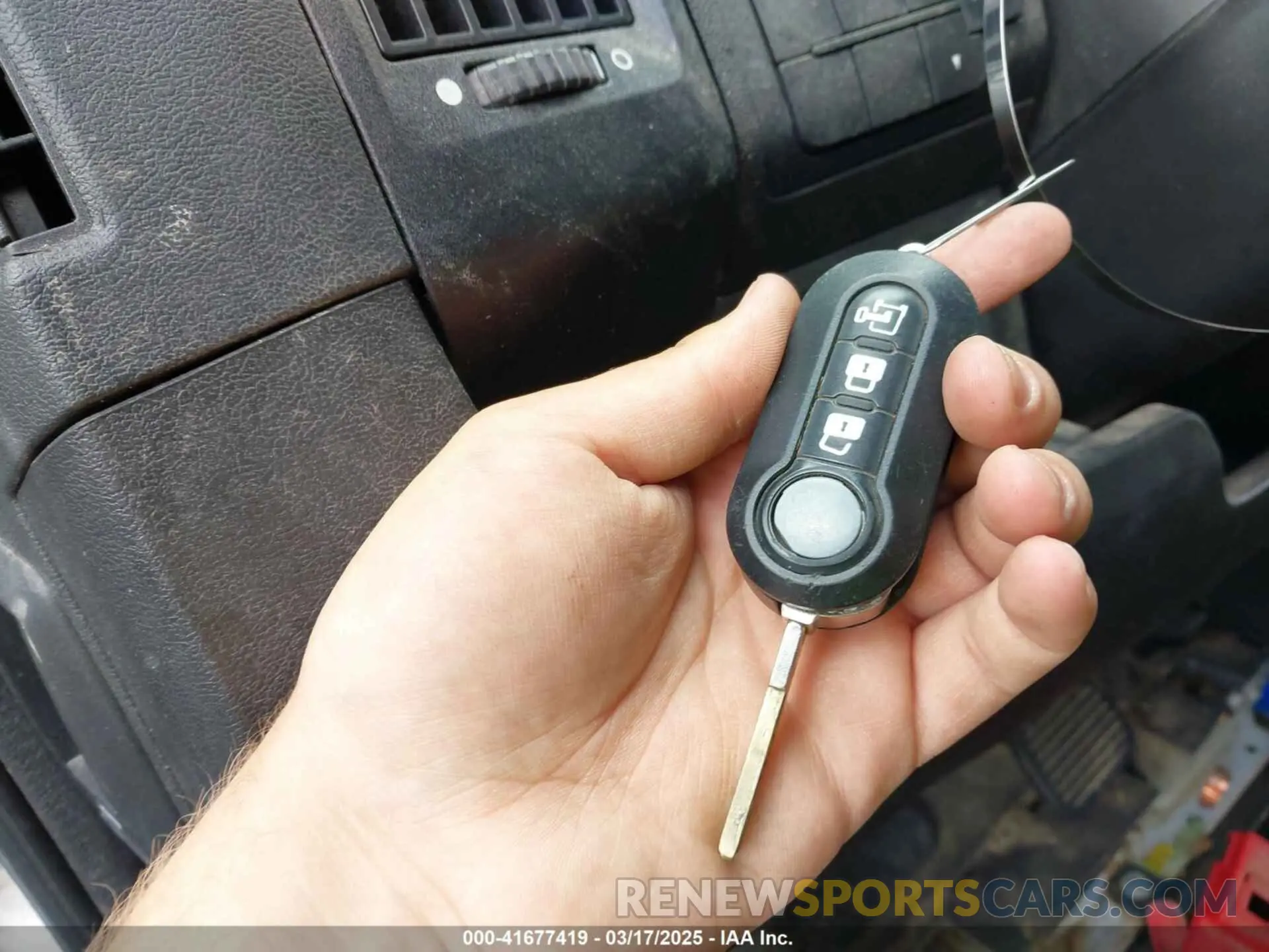 11 fotografías del automóvil dañado 3C6TRVBG3KE532824 RAM PROMASTER 1500 2019