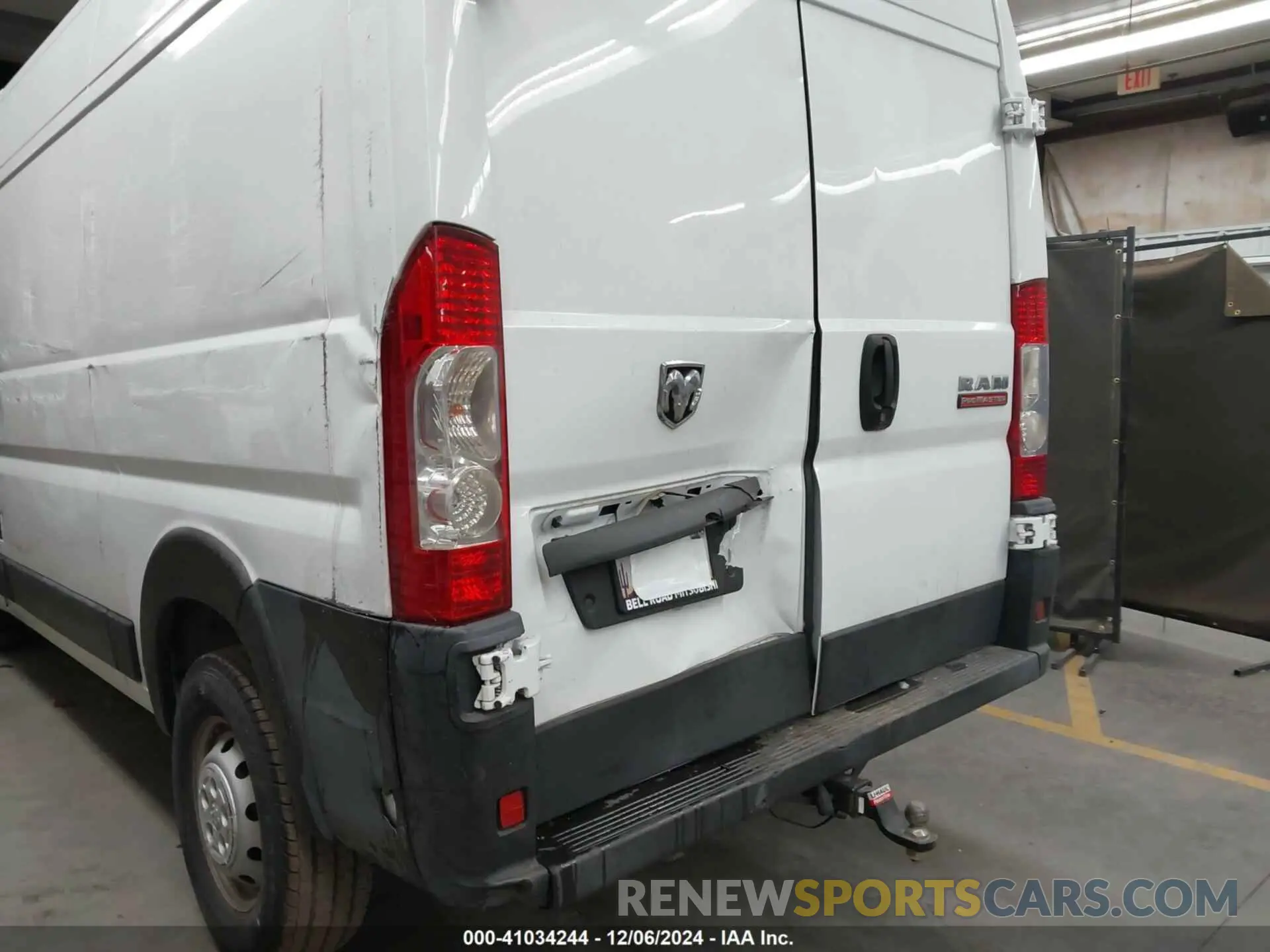 6 fotografías del automóvil dañado 3C6TRVBG5KE549723 RAM PROMASTER 1500 2019