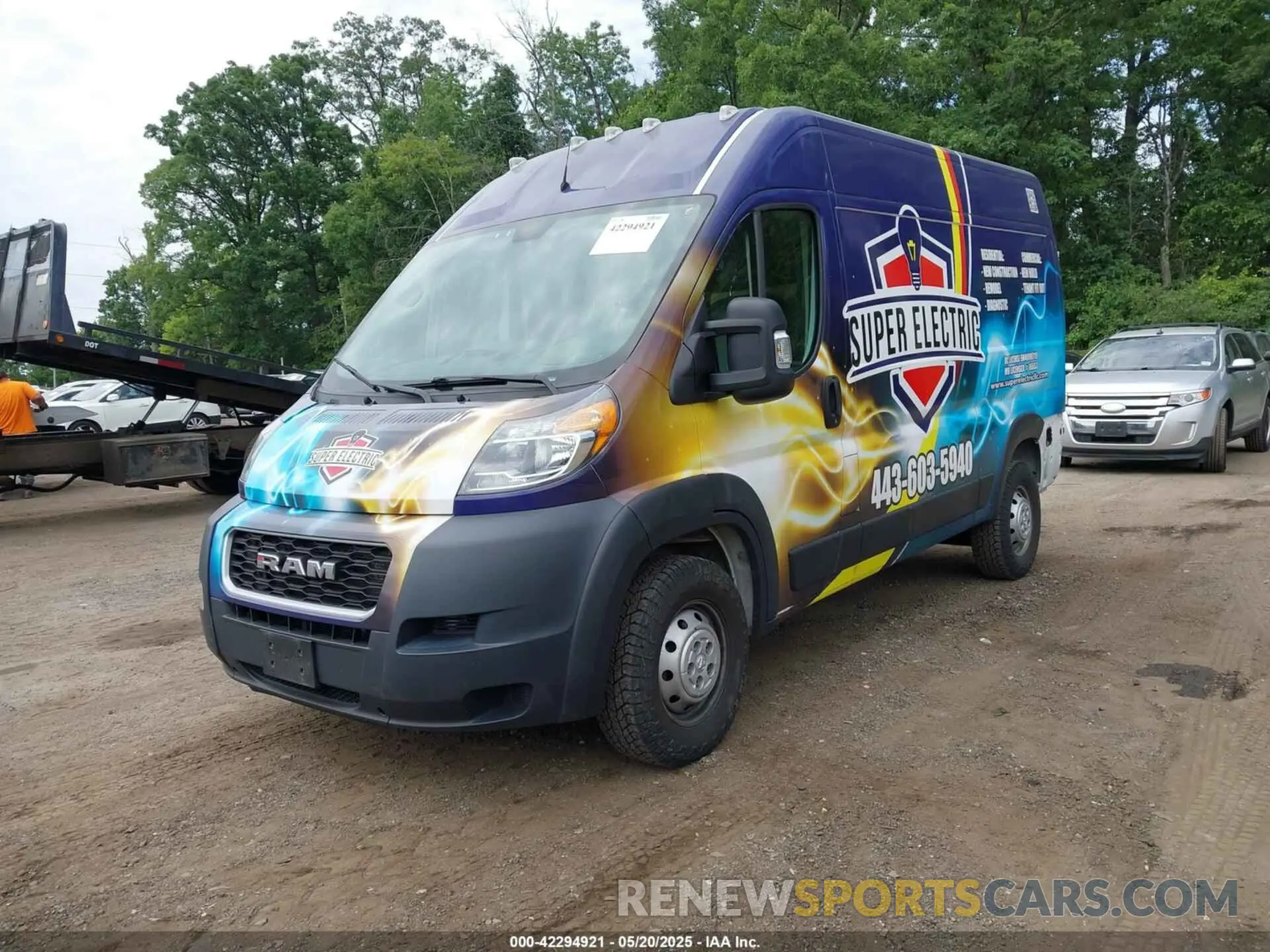 2 fotografías del automóvil dañado 3C6TRVBG5KE565887 RAM PROMASTER 1500 2019