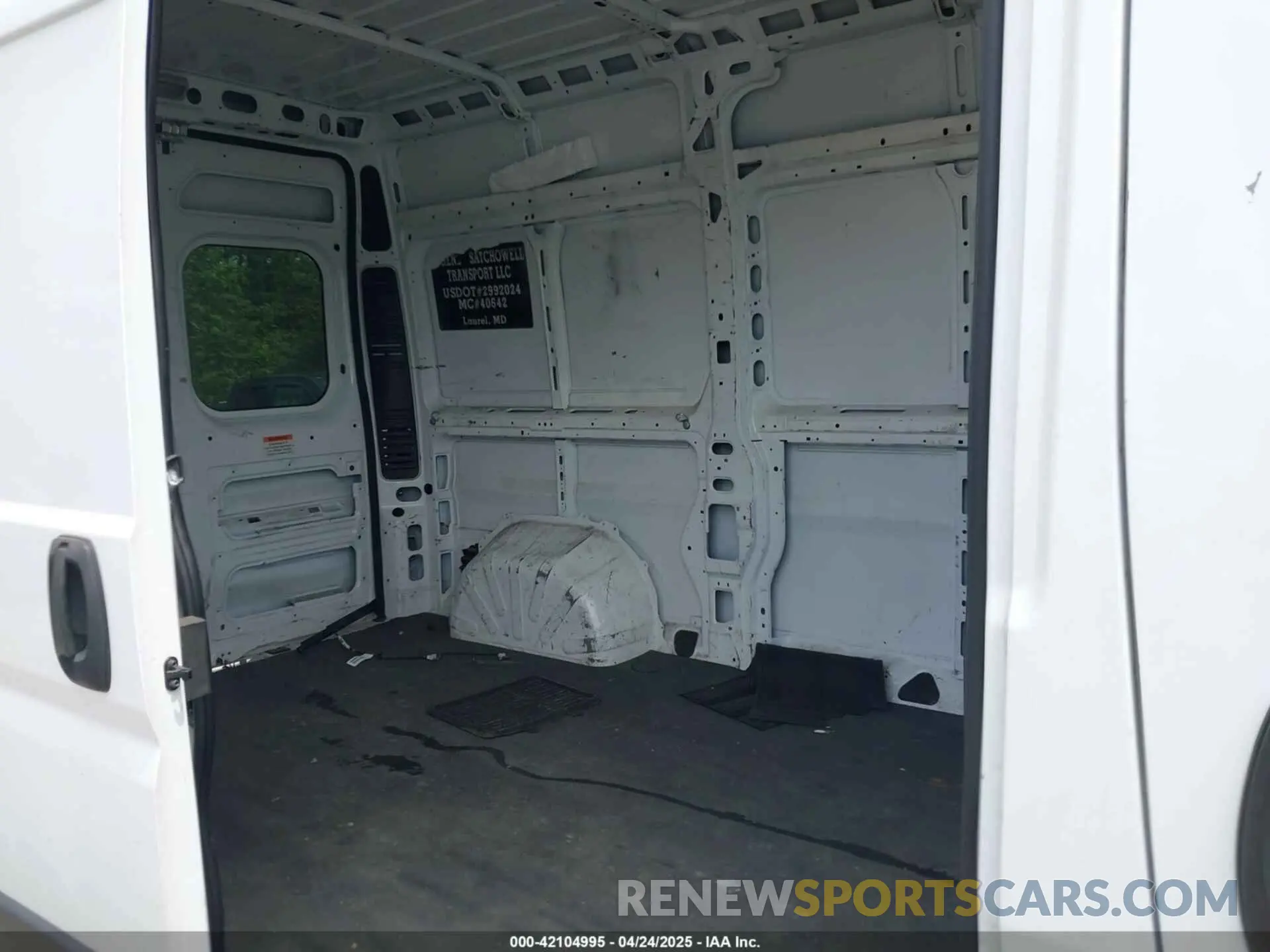 8 fotografías del automóvil dañado 3C6TRVBG7KE525665 RAM PROMASTER 1500 2019