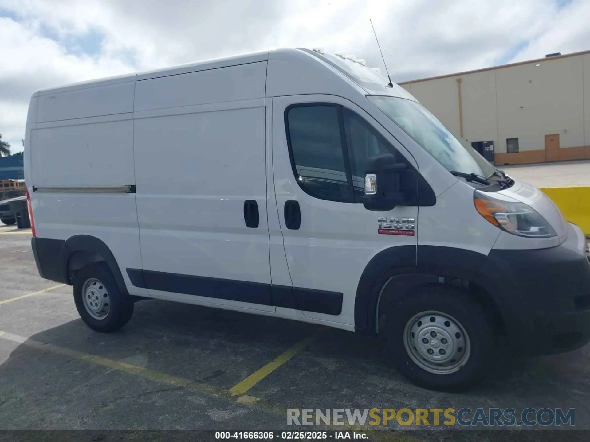 13 fotografías del automóvil dañado 3C6TRVBG7KE559461 RAM PROMASTER 1500 2019