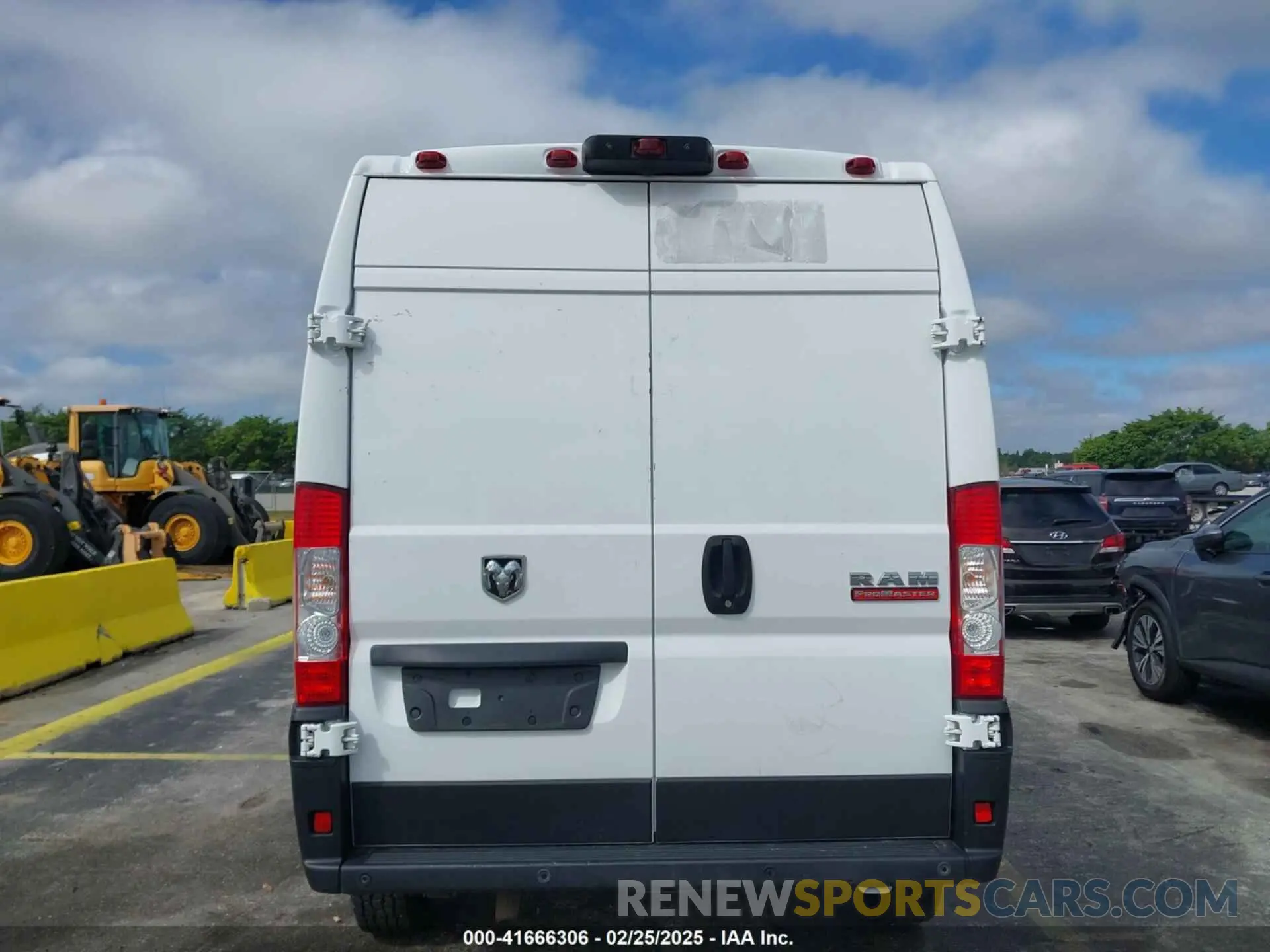16 fotografías del automóvil dañado 3C6TRVBG7KE559461 RAM PROMASTER 1500 2019