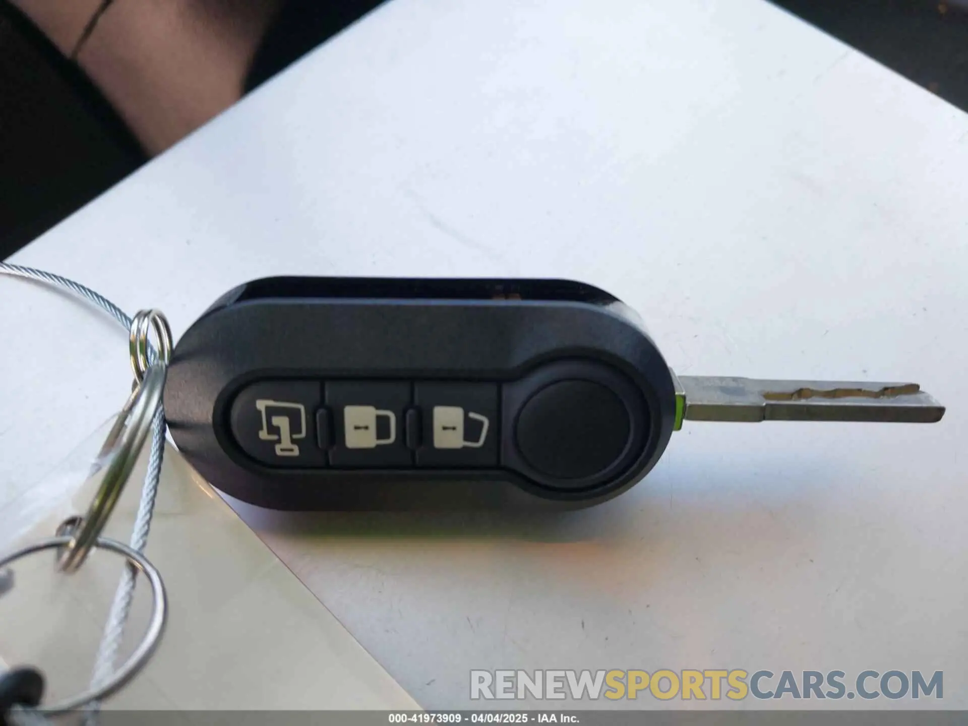 11 fotografías del automóvil dañado 3C6TRVNG2KE535158 RAM PROMASTER 1500 2019