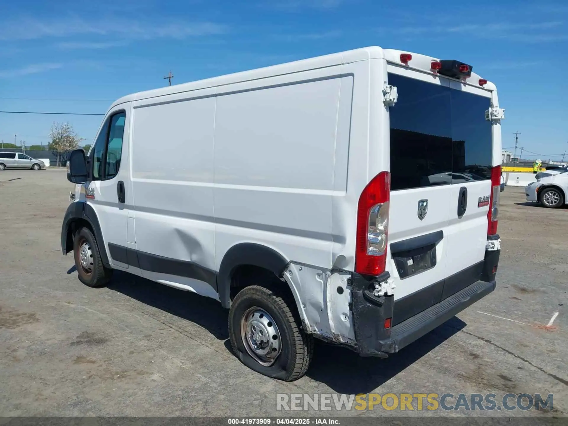 3 fotografías del automóvil dañado 3C6TRVNG2KE535158 RAM PROMASTER 1500 2019