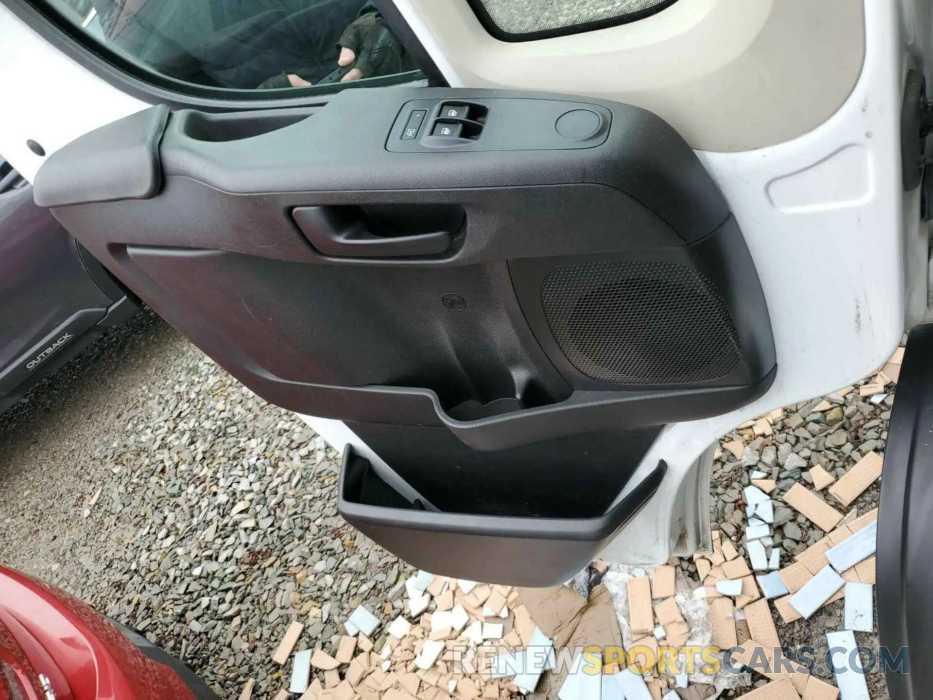 17 fotografías del automóvil dañado 3C6TRVNG6KE522560 RAM PROMASTER 1500 2019
