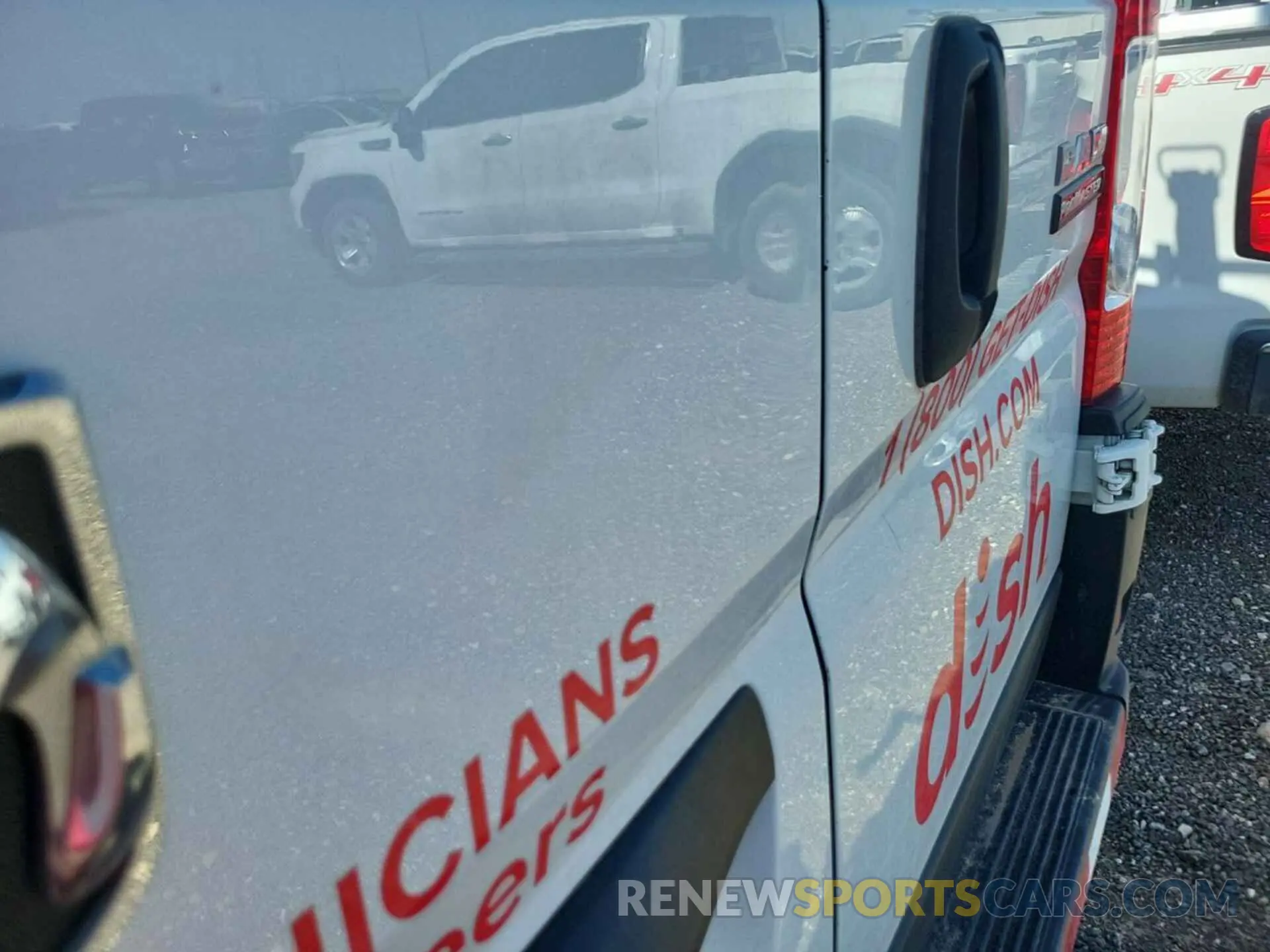 9 fotografías del automóvil dañado 3C6TRVAGXLE135341 RAM PROMASTER 1500 2020