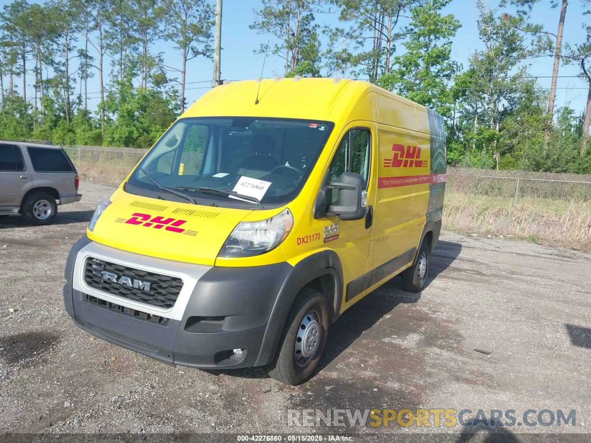 2 fotografías del automóvil dañado 3C6ERVBG2ME505593 RAM PROMASTER 1500 2021