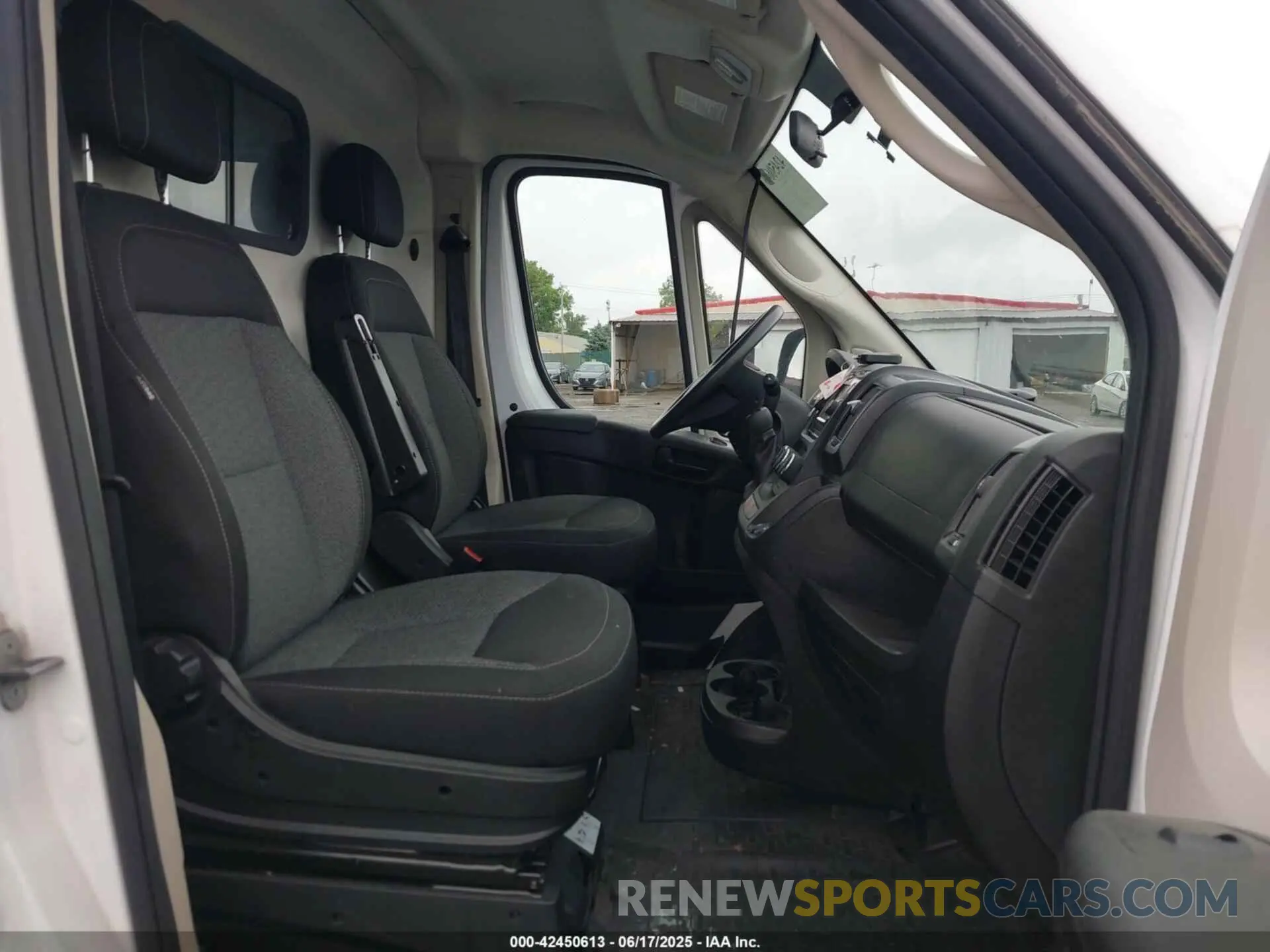 5 fotografías del automóvil dañado 3C6LRVAG1ME530011 RAM PROMASTER 1500 2021