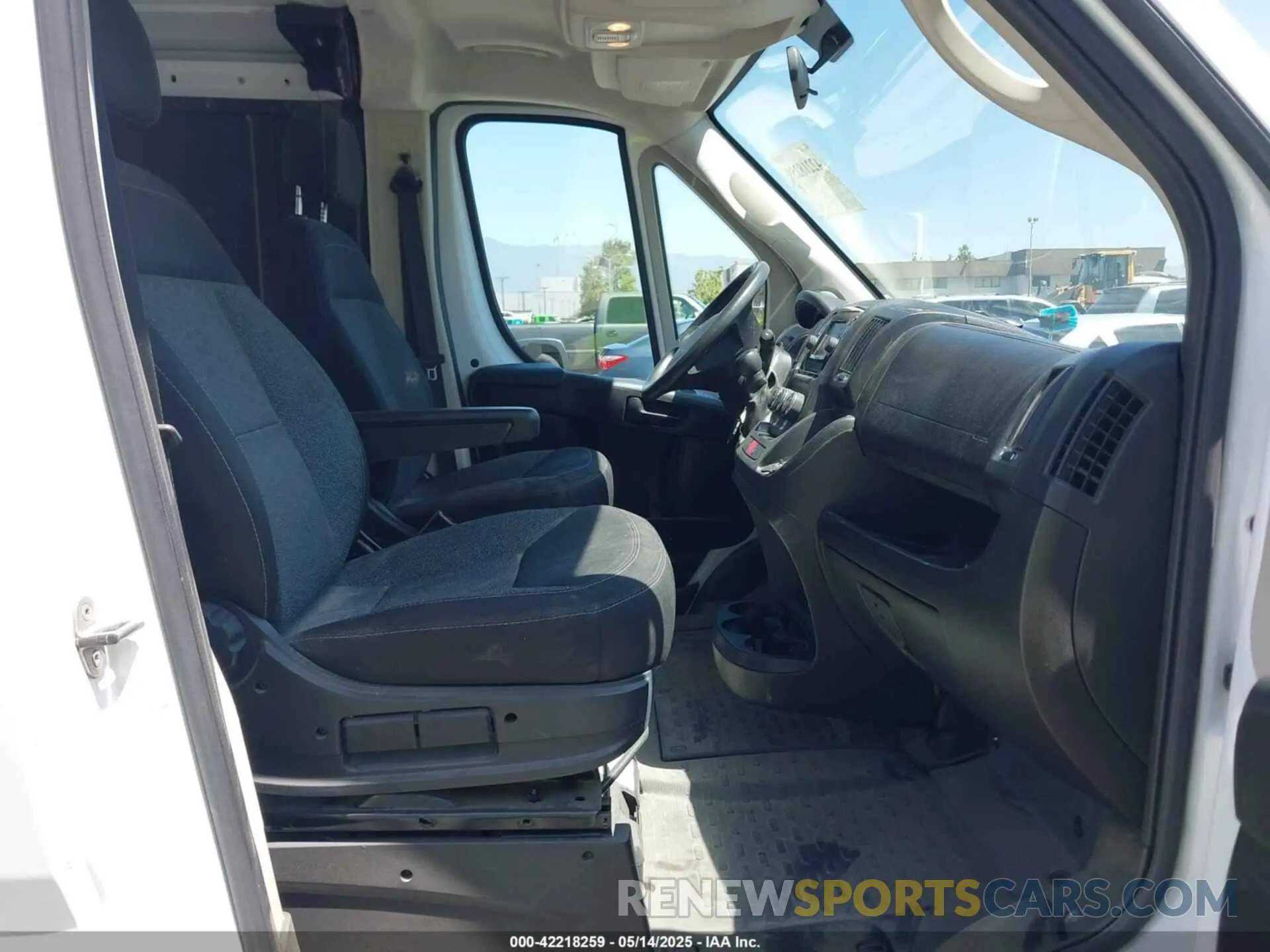 5 fotografías del automóvil dañado 3C6LRVAG5ME533364 RAM PROMASTER 1500 2021