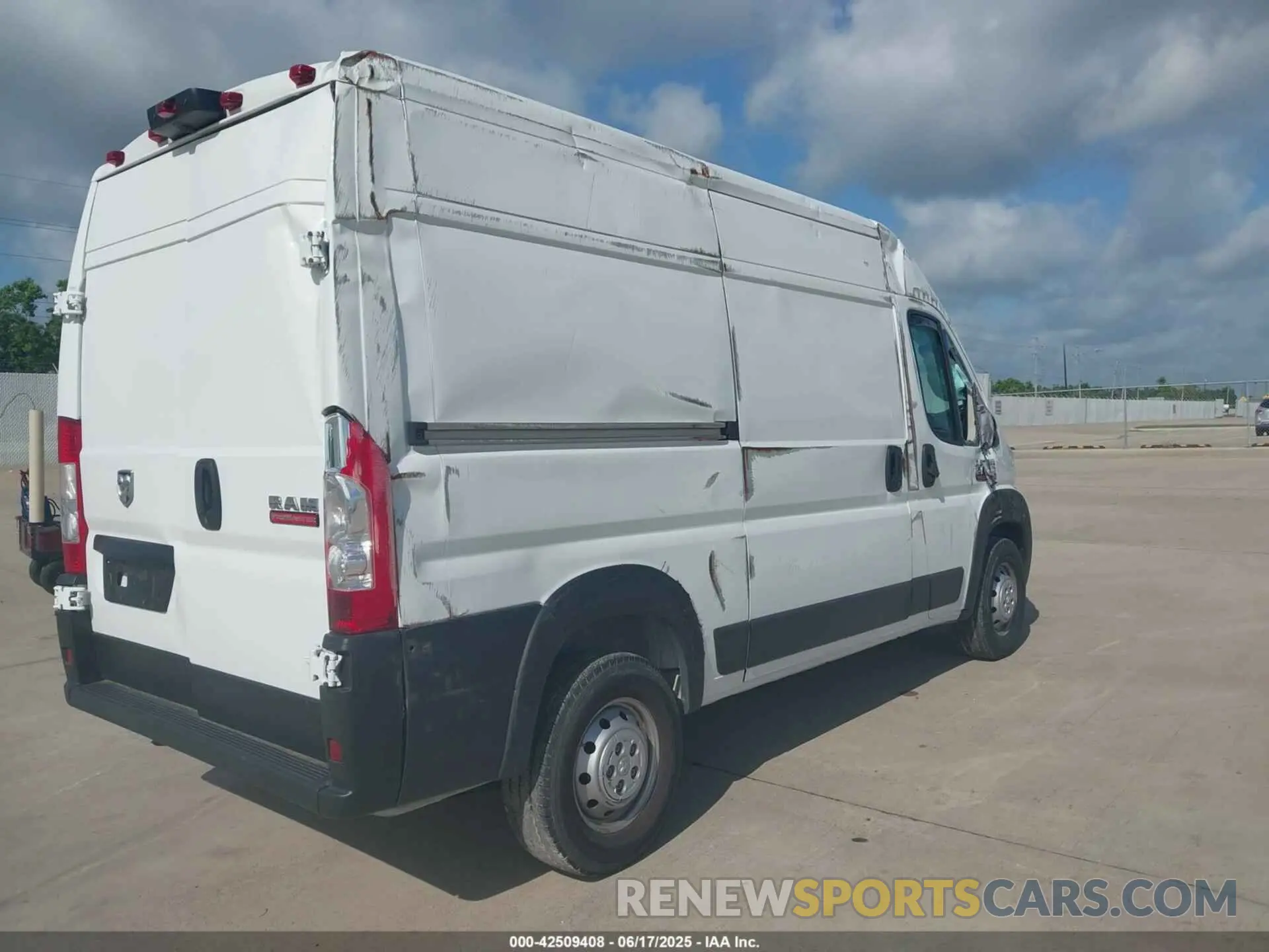 4 fotografías del automóvil dañado 3C6LRVBG1ME581703 RAM PROMASTER 1500 2021