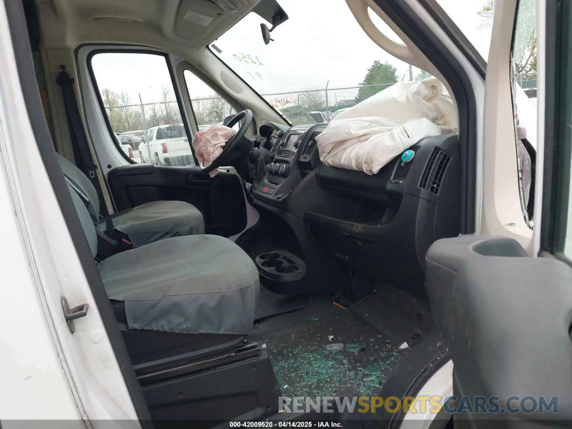 5 fotografías del automóvil dañado 3C6LRVBG8ME512250 RAM PROMASTER 1500 2021