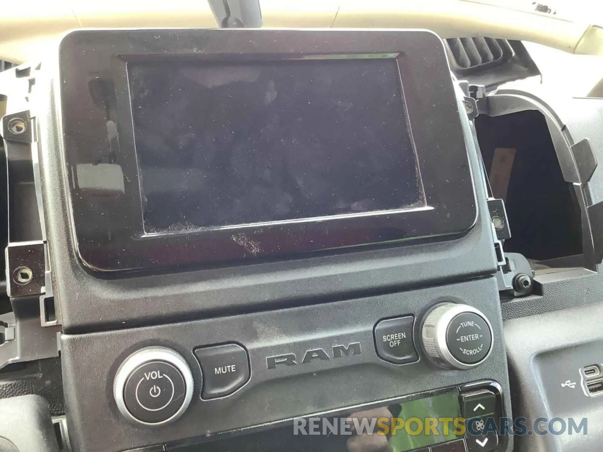 2 fotografías del automóvil dañado 3C6LRVAG2NE107312 RAM PROMASTER 1500 2022