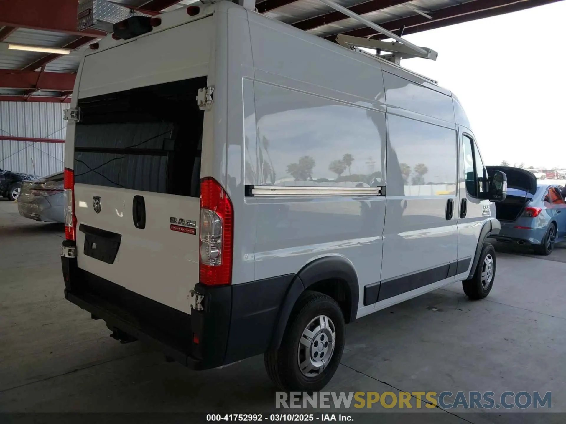 4 fotografías del automóvil dañado 3C6LRVBG6NE118795 RAM PROMASTER 1500 2022