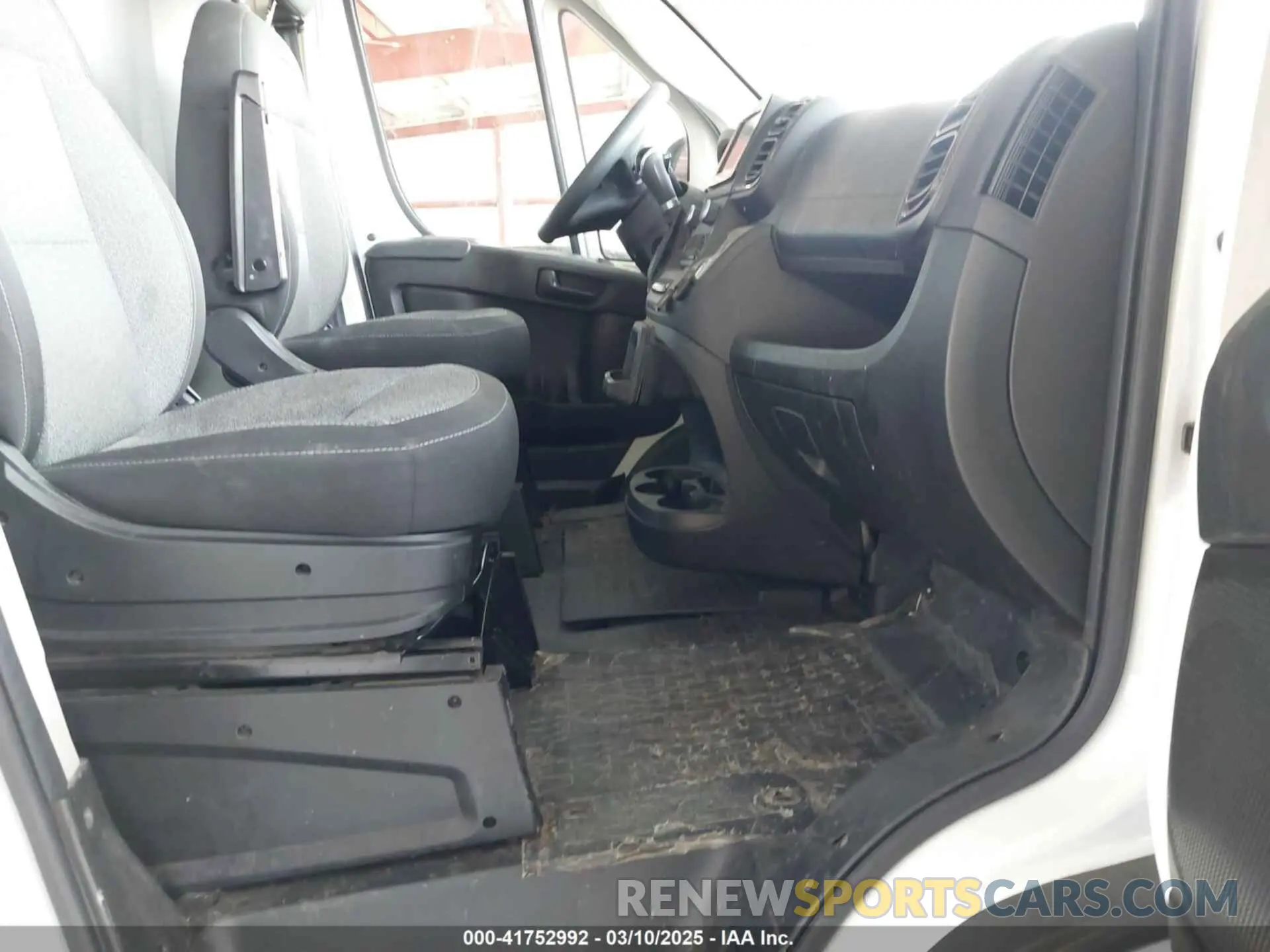 5 fotografías del automóvil dañado 3C6LRVBG6NE118795 RAM PROMASTER 1500 2022