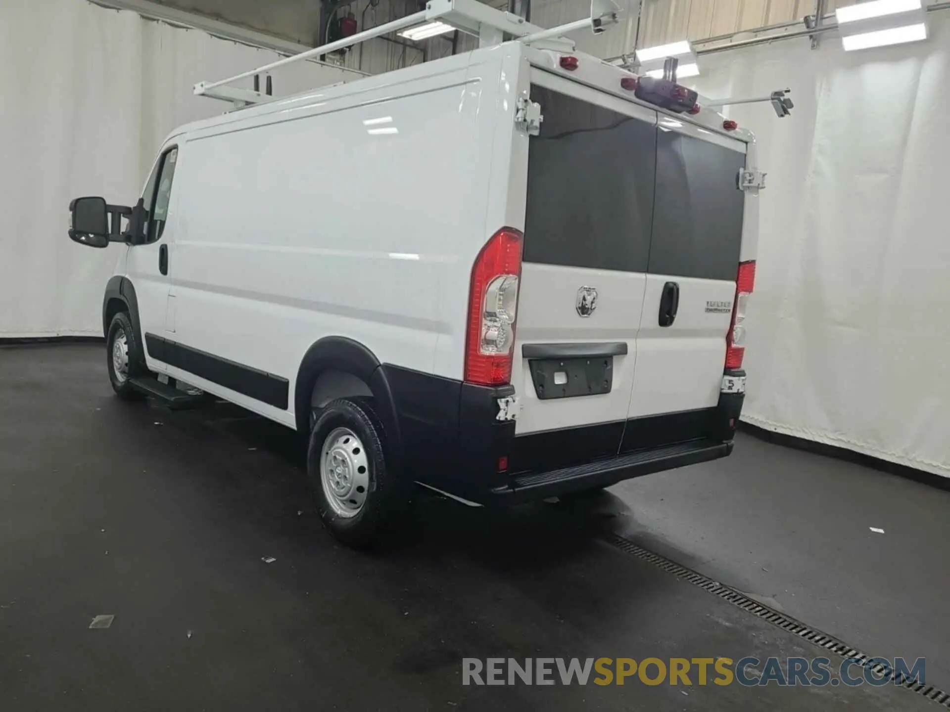 2 fotografías del automóvil dañado 3C6LRVAG7PE571246 RAM PROMASTER 1500 2023
