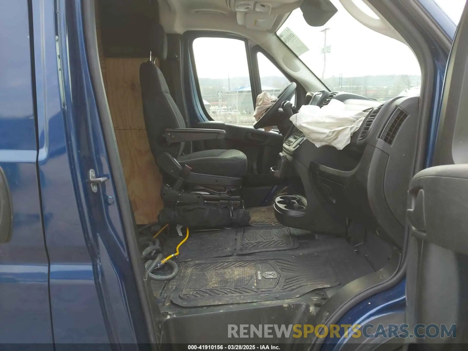 5 fotografías del automóvil dañado 3C6LRVBG1PE599526 RAM PROMASTER 1500 2023