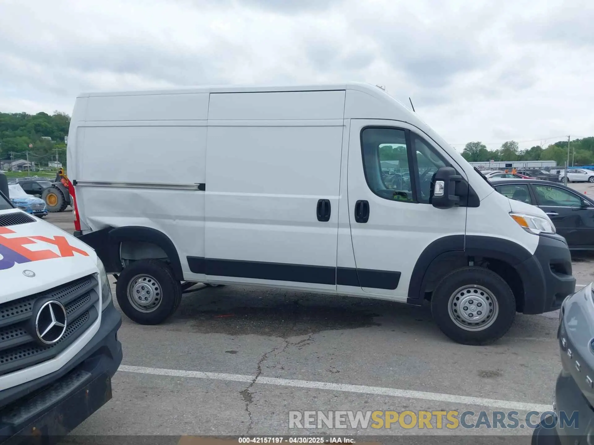 13 fotografías del automóvil dañado 3C6LRVBG0RE124954 RAM PROMASTER 1500 2024