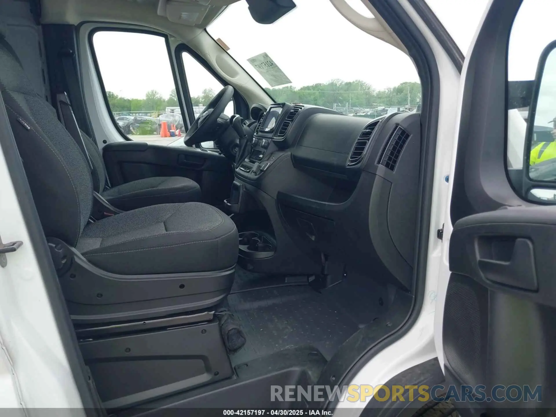 5 fotografías del automóvil dañado 3C6LRVBG0RE124954 RAM PROMASTER 1500 2024