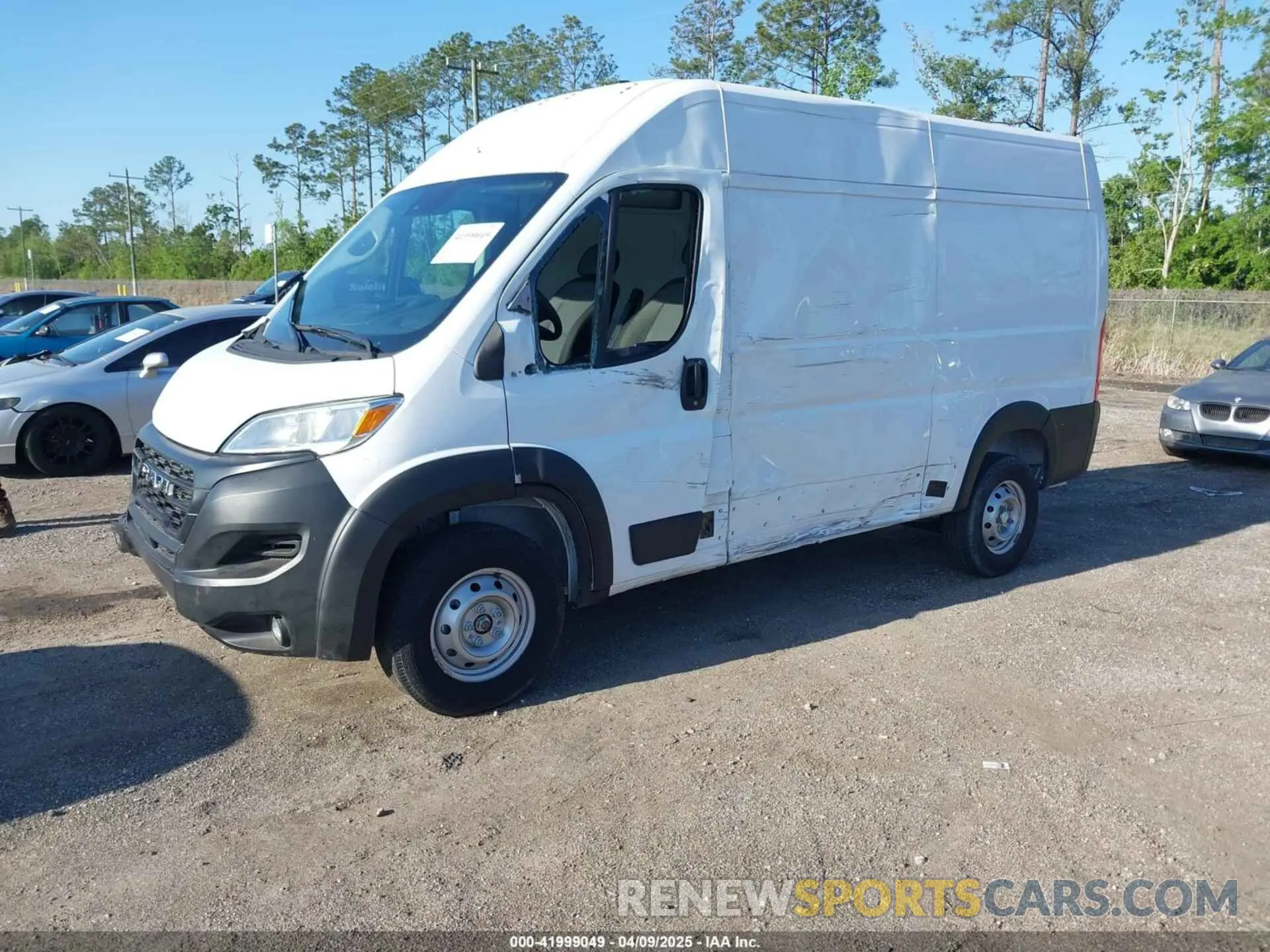 2 fotografías del automóvil dañado 3C6LRVBG7RE124935 RAM PROMASTER 1500 2024