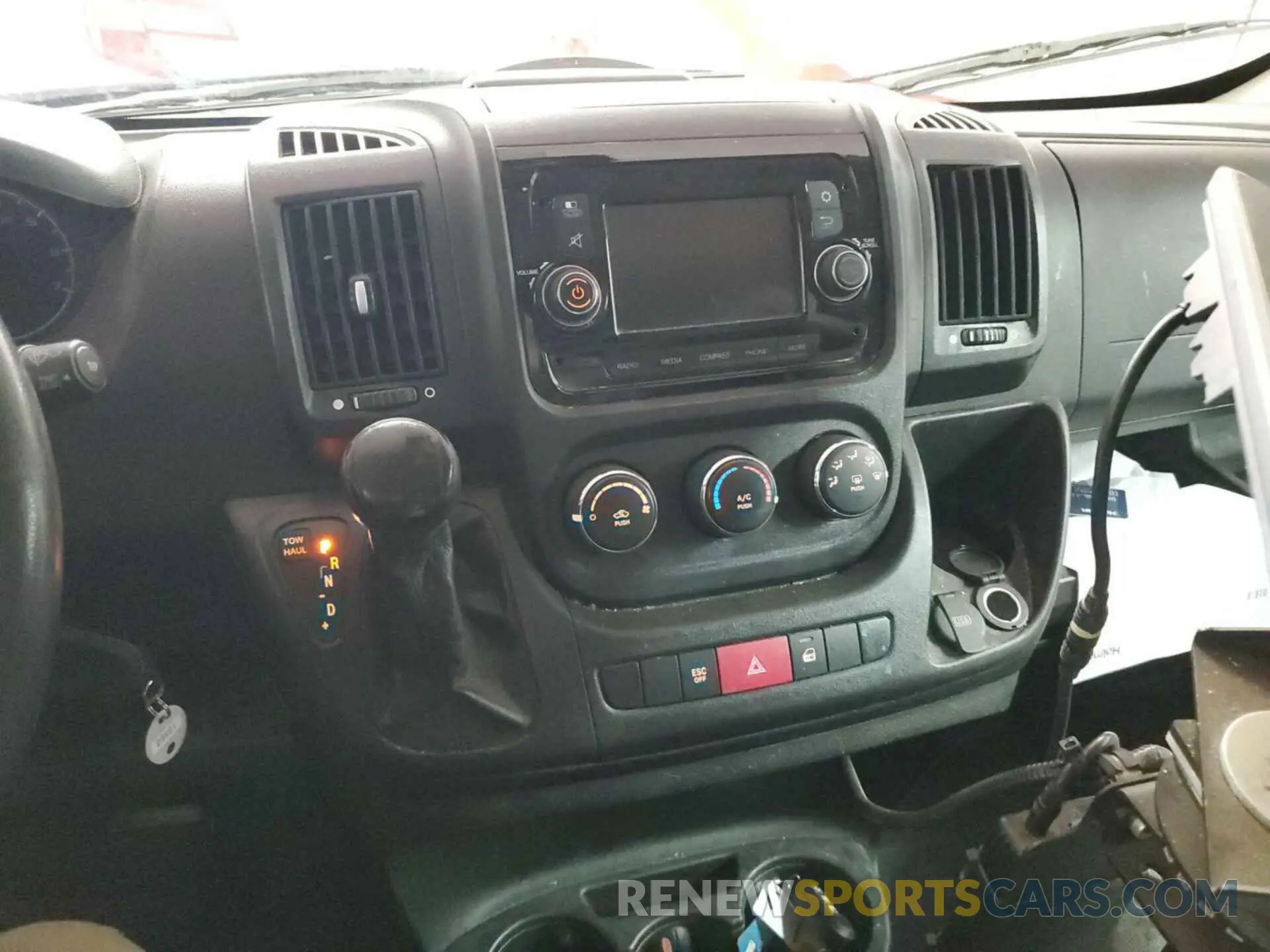 6 fotografías del automóvil dañado 3C6TRVCG0KE561471 RAM PROMASTER 2500 2019