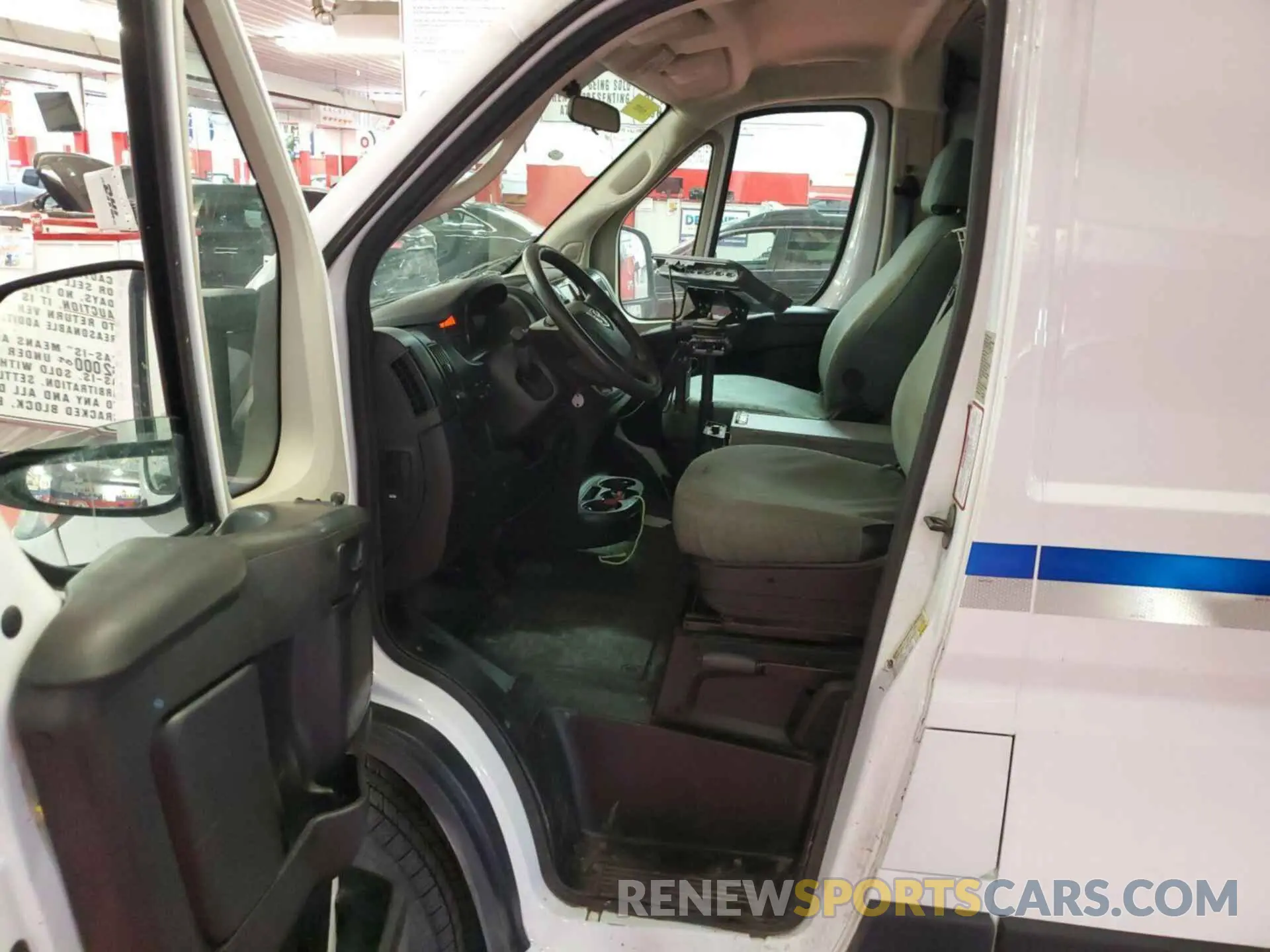 9 fotografías del automóvil dañado 3C6TRVCG0KE561471 RAM PROMASTER 2500 2019