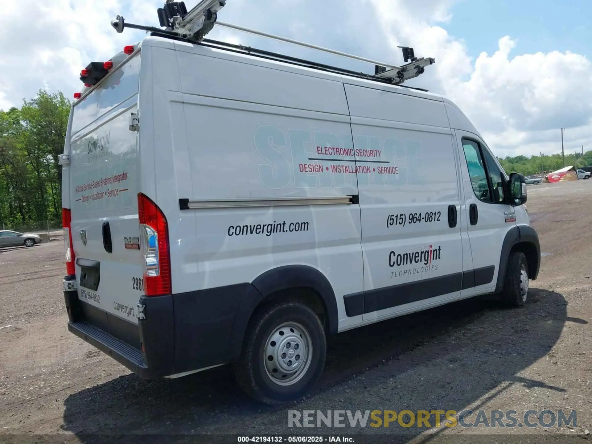 4 fotografías del automóvil dañado 3C6TRVCG0KE563155 RAM PROMASTER 2500 2019