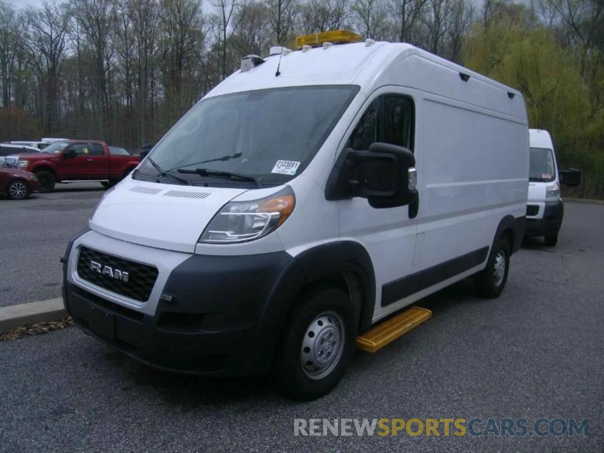 8 fotografías del automóvil dañado 3C6TRVCG5KE562793 RAM PROMASTER 2500 2019