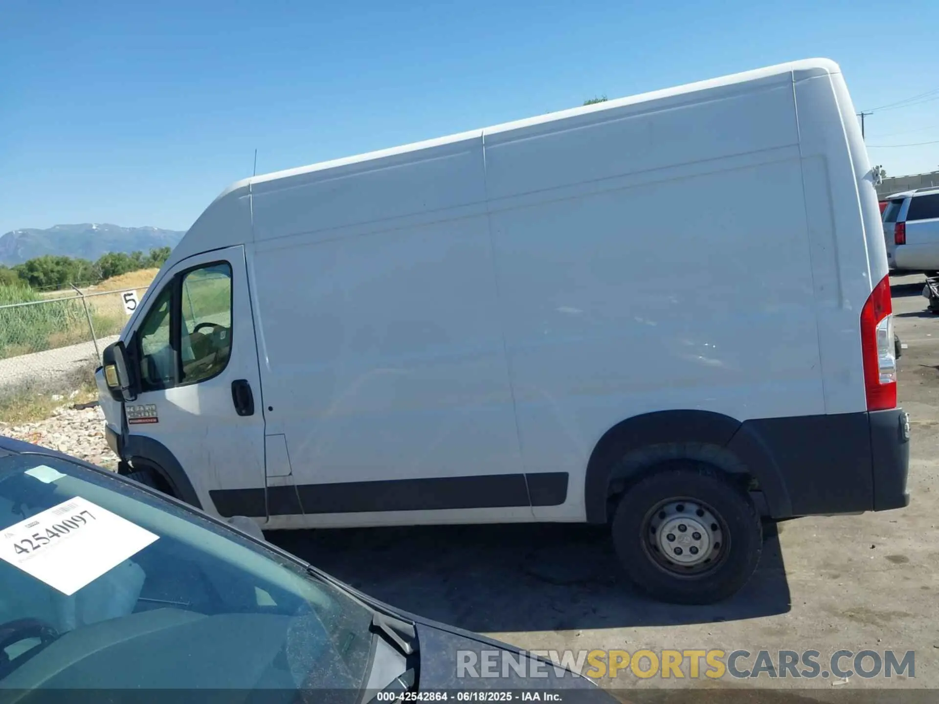 14 fotografías del automóvil dañado 3C6TRVCGXKE510625 RAM PROMASTER 2500 2019
