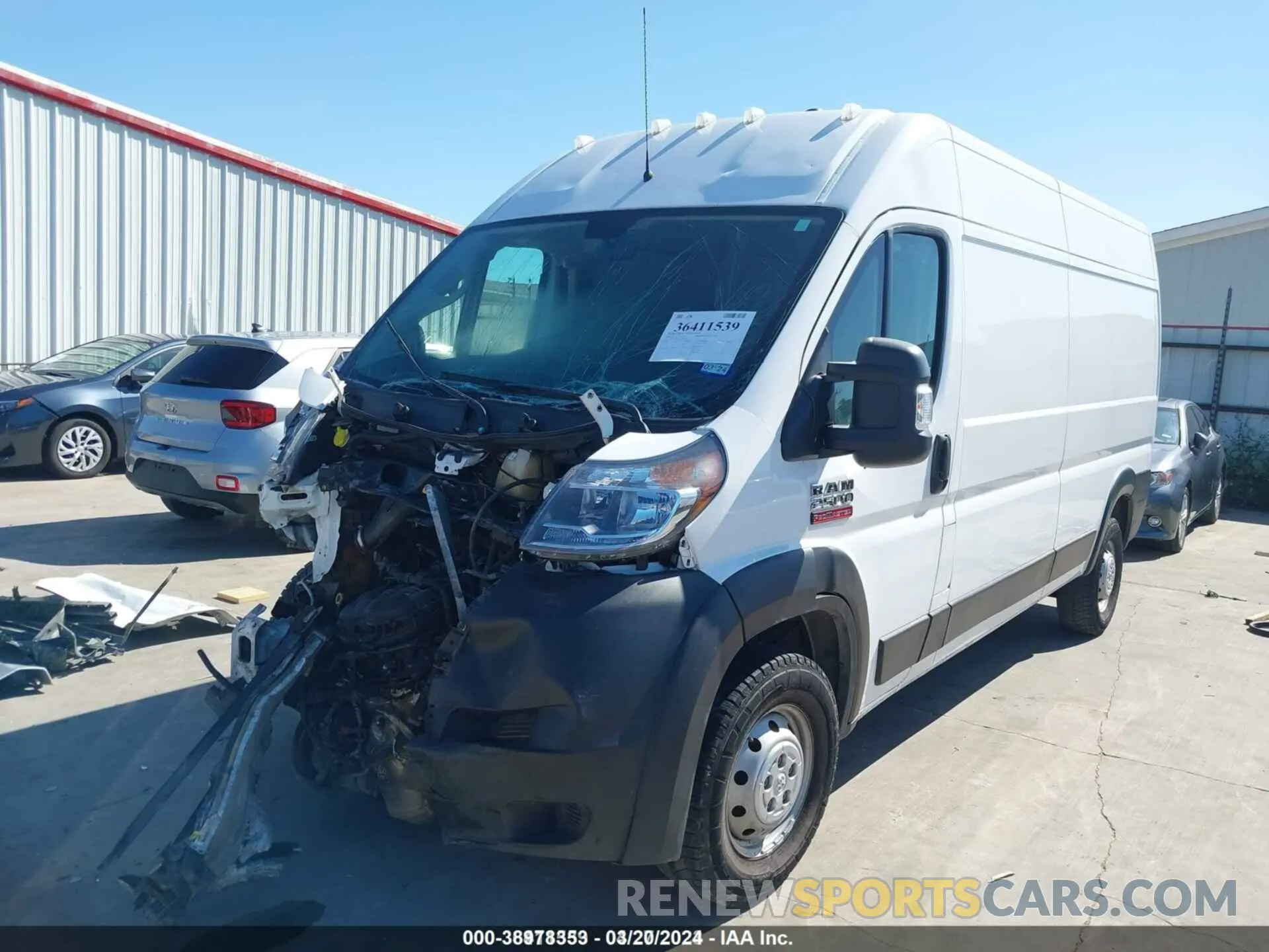 2 fotografías del automóvil dañado 3C6TRVDG2KE506177 RAM PROMASTER 2500 2019
