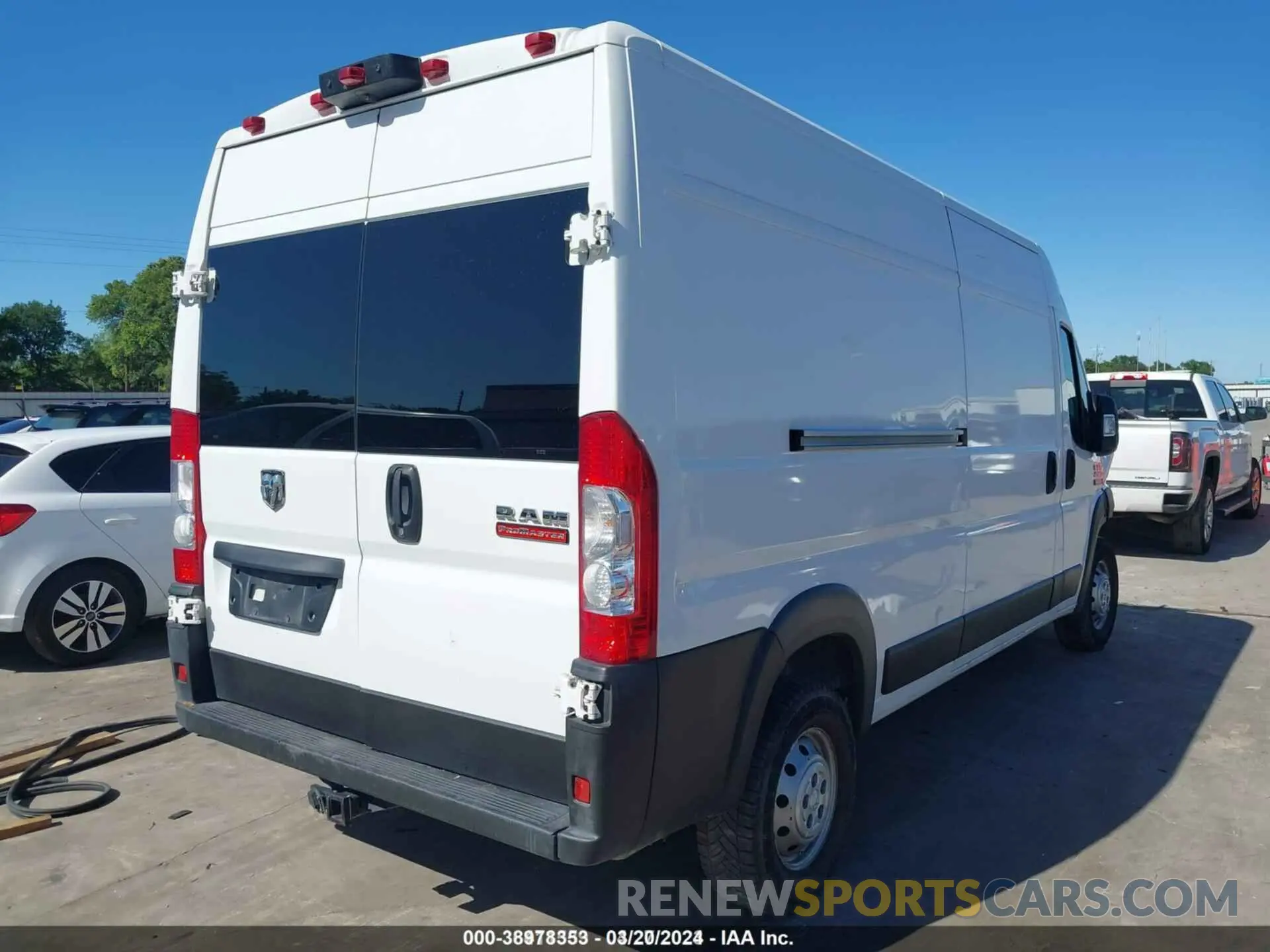4 fotografías del automóvil dañado 3C6TRVDG2KE506177 RAM PROMASTER 2500 2019