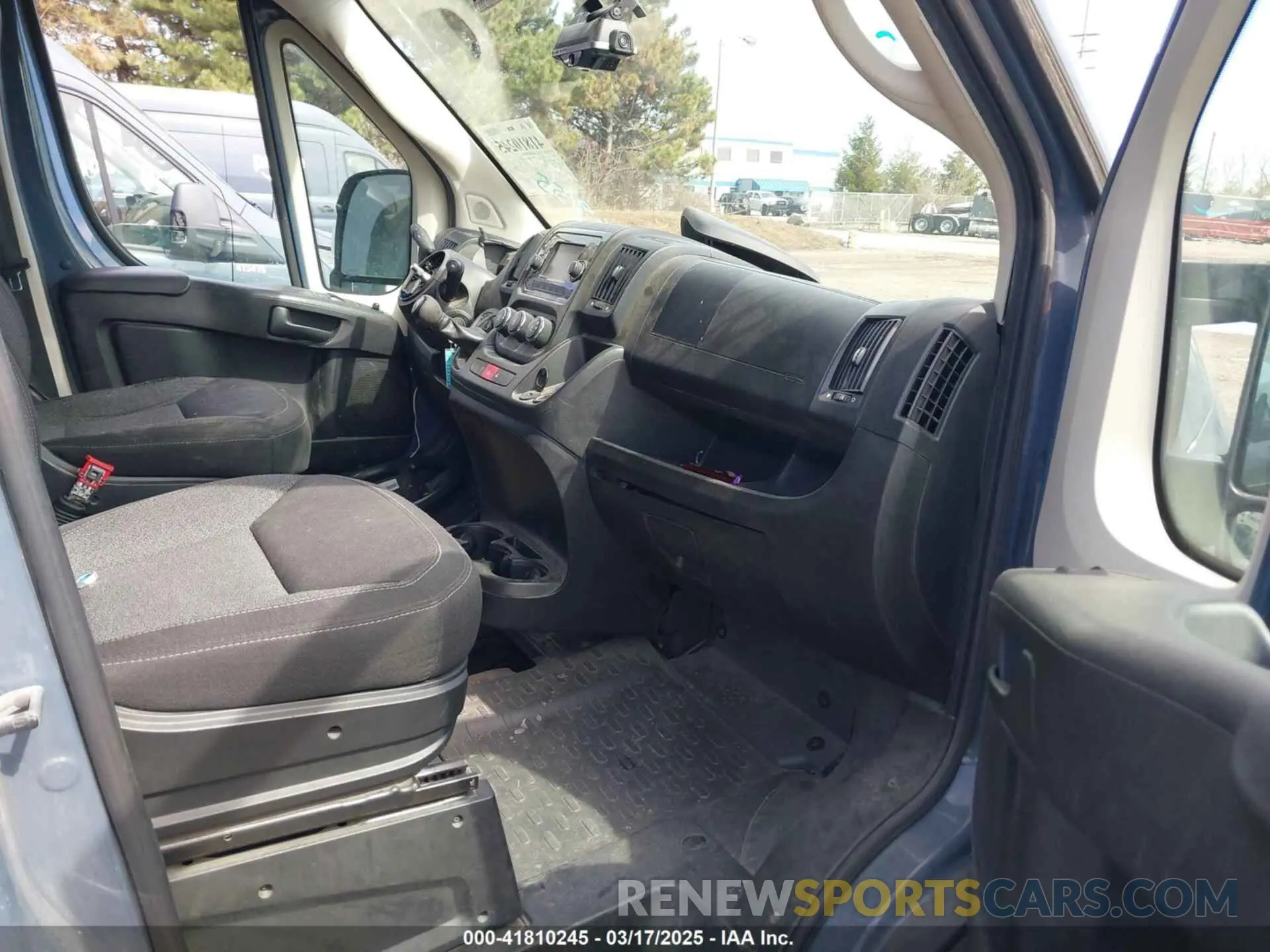 5 fotografías del automóvil dañado 3C6TRVDG2KE519155 RAM PROMASTER 2500 2019