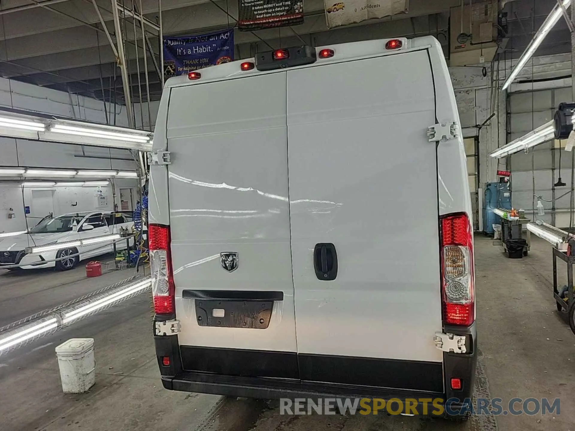 37 fotografías del automóvil dañado 3C6TRVDG3KE501005 RAM PROMASTER 2500 2019