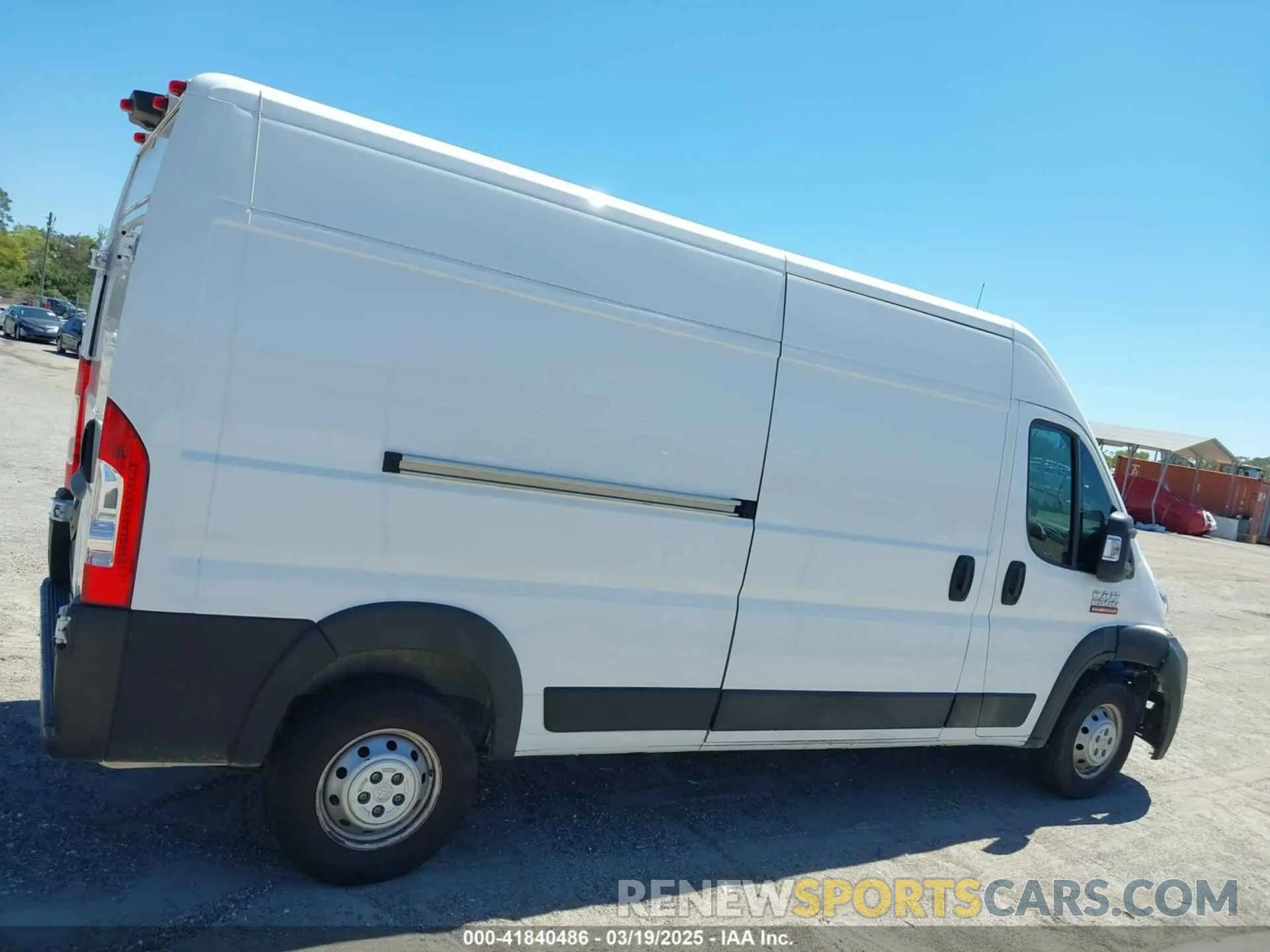 13 fotografías del automóvil dañado 3C6TRVDG8KE547249 RAM PROMASTER 2500 2019